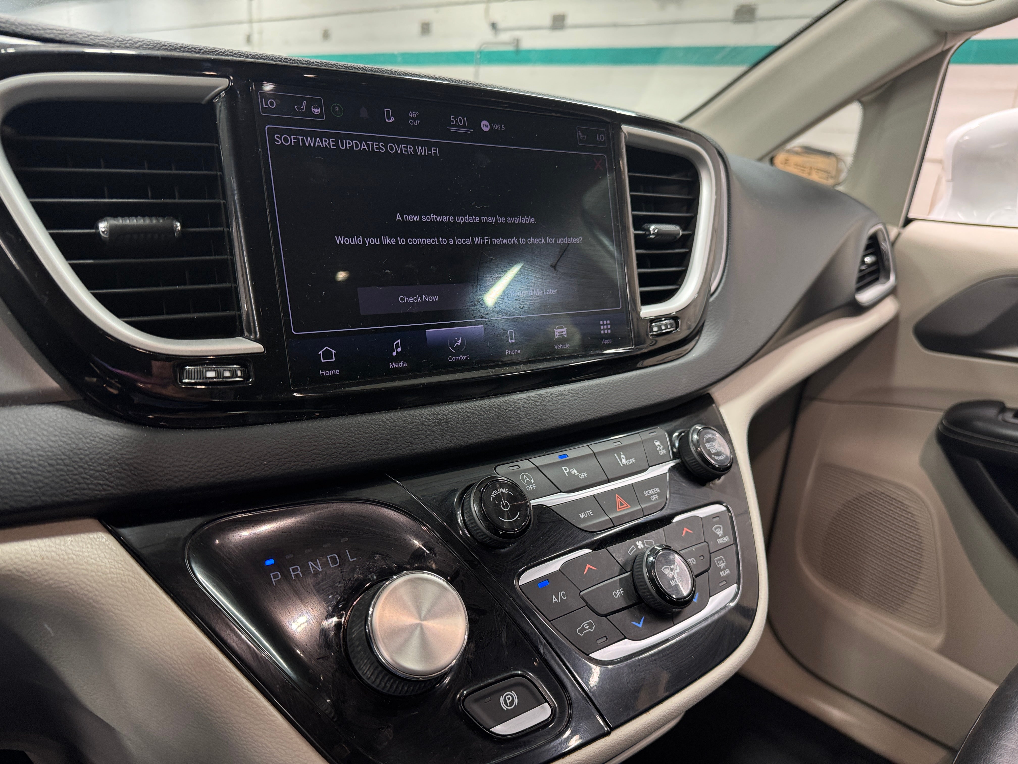 2022 Chrysler Pacifica Touring L 3