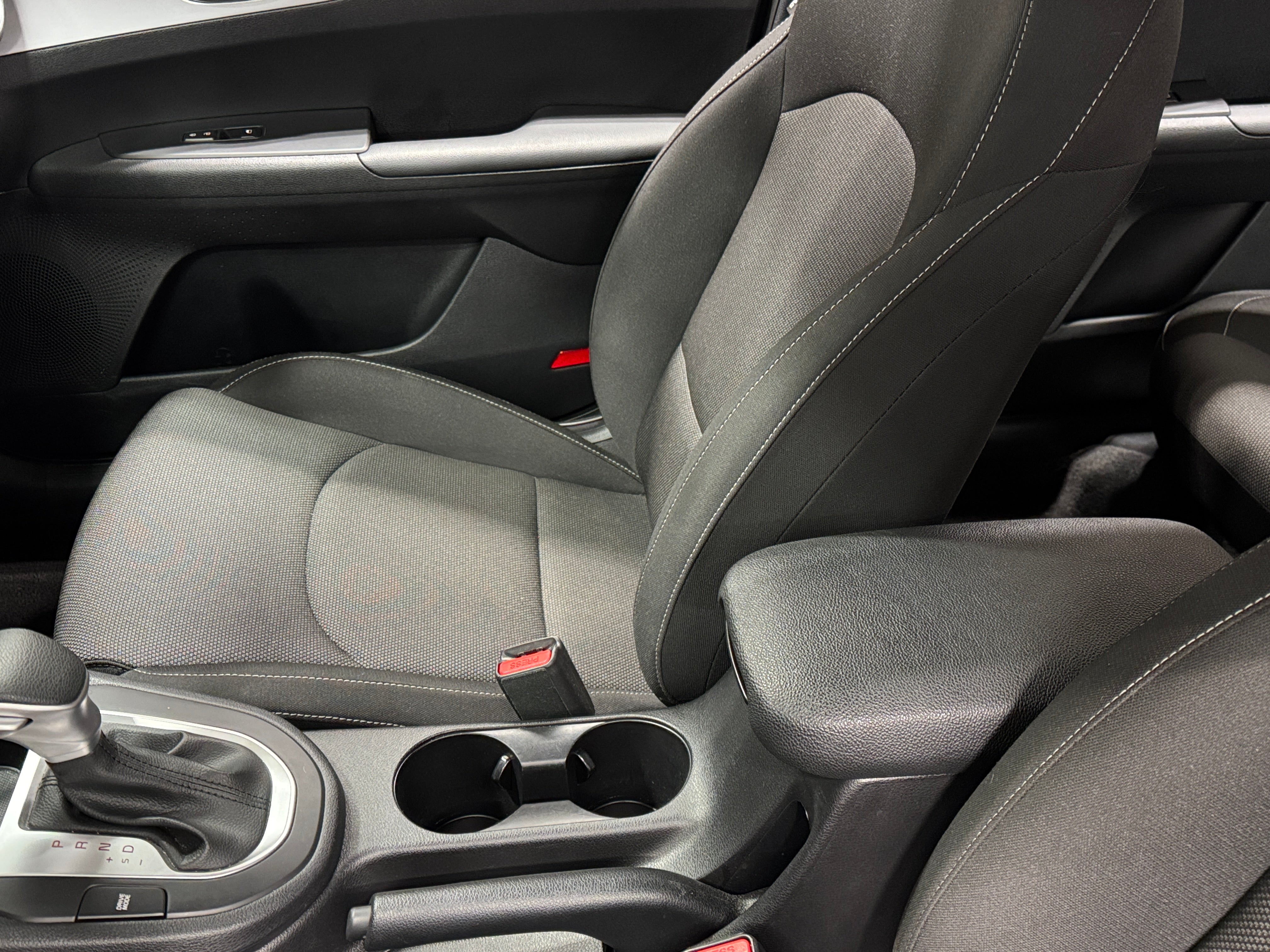 2024 Kia Forte LXS 2