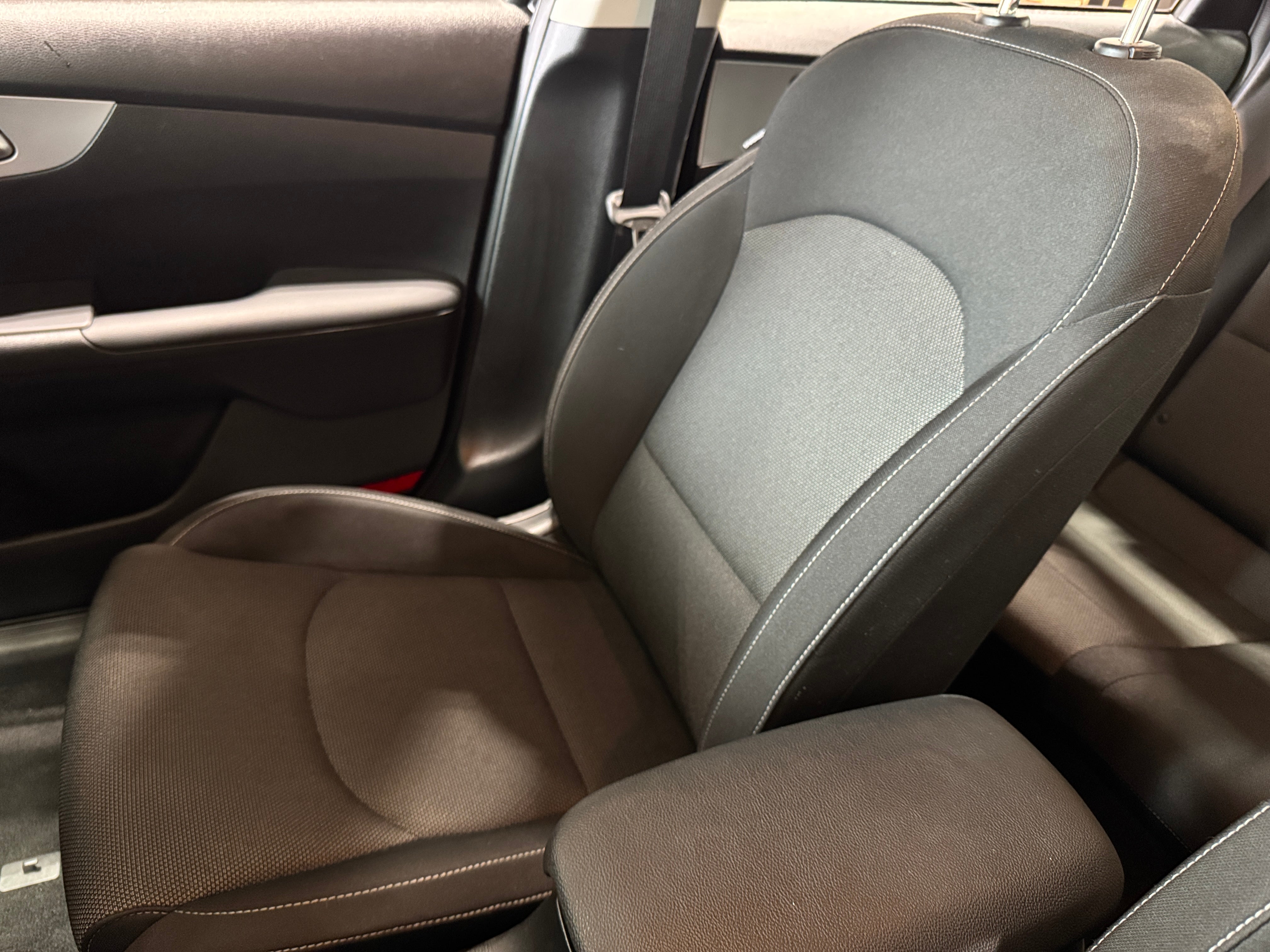 2024 Kia Forte LXS 2