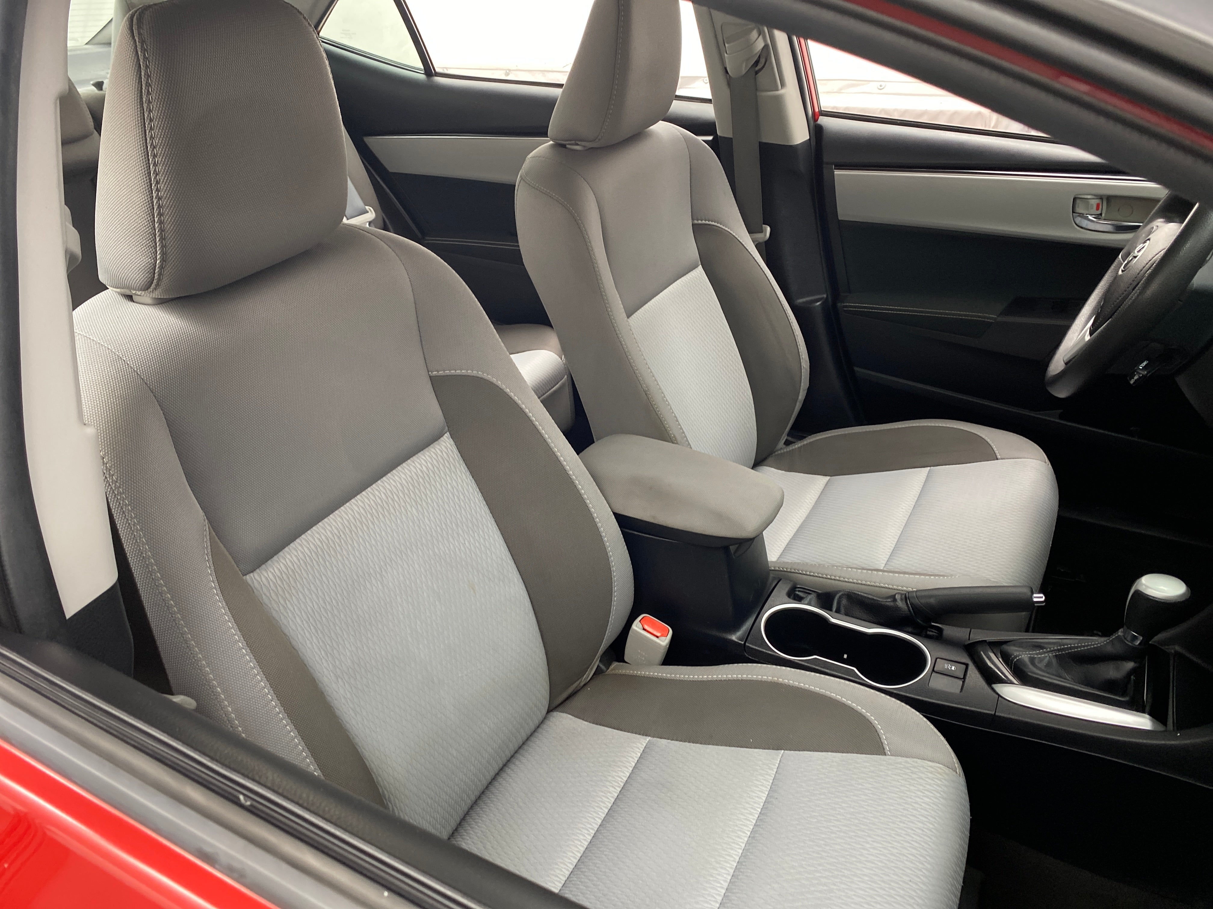 2018 Toyota Corolla LE 2