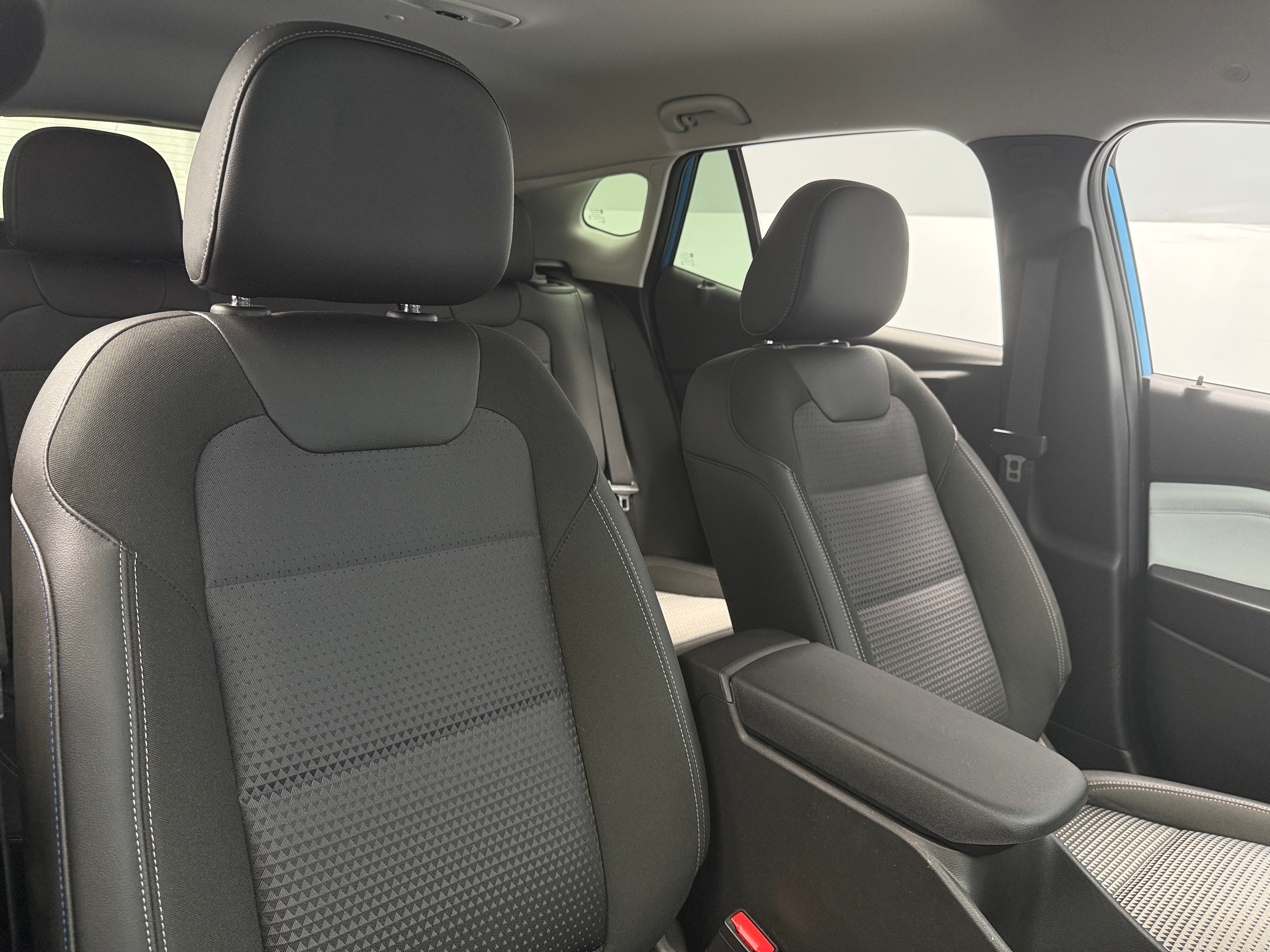 2025 Chevrolet Trax LT 2