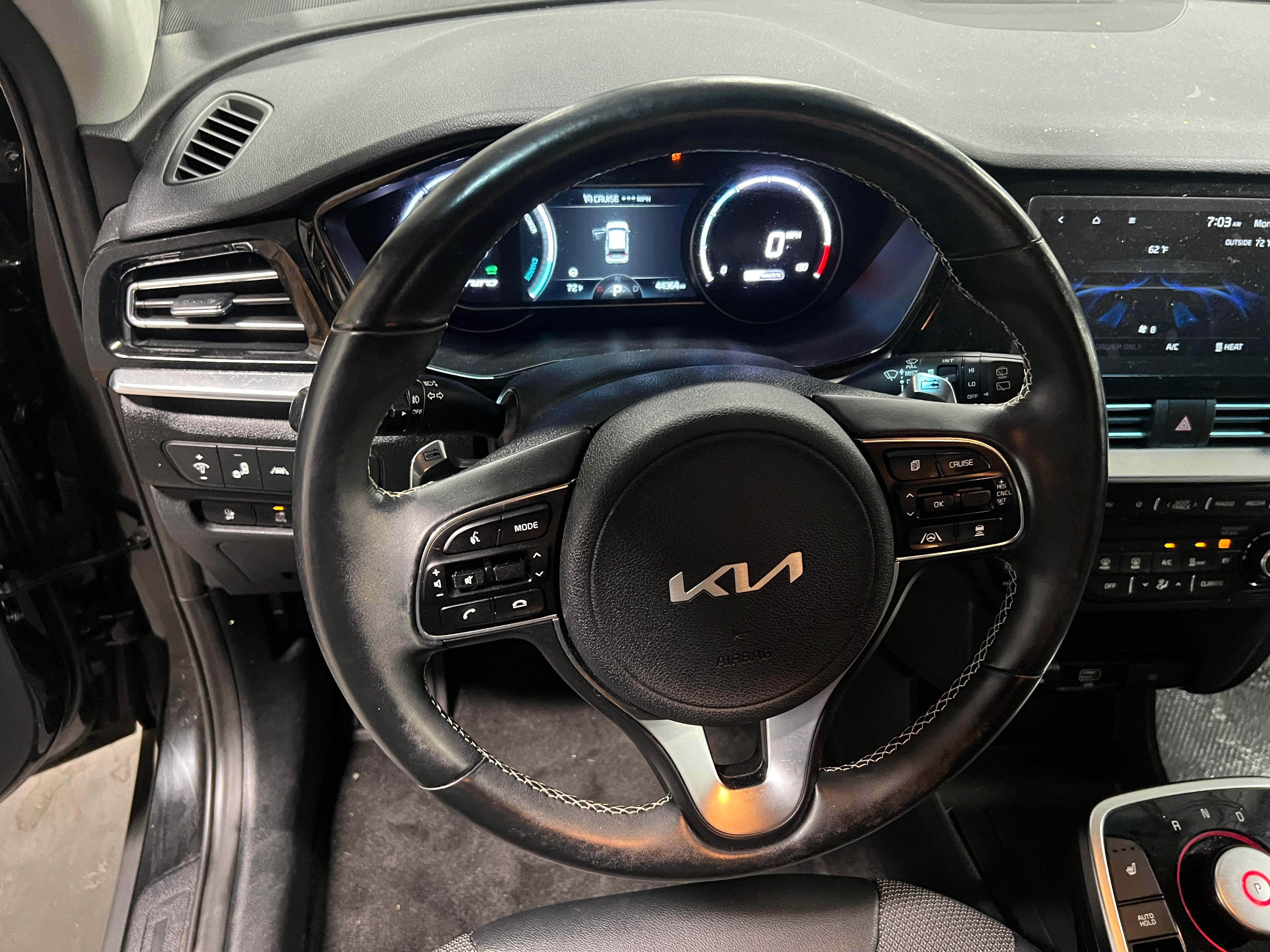 2022 Kia Niro EX 4