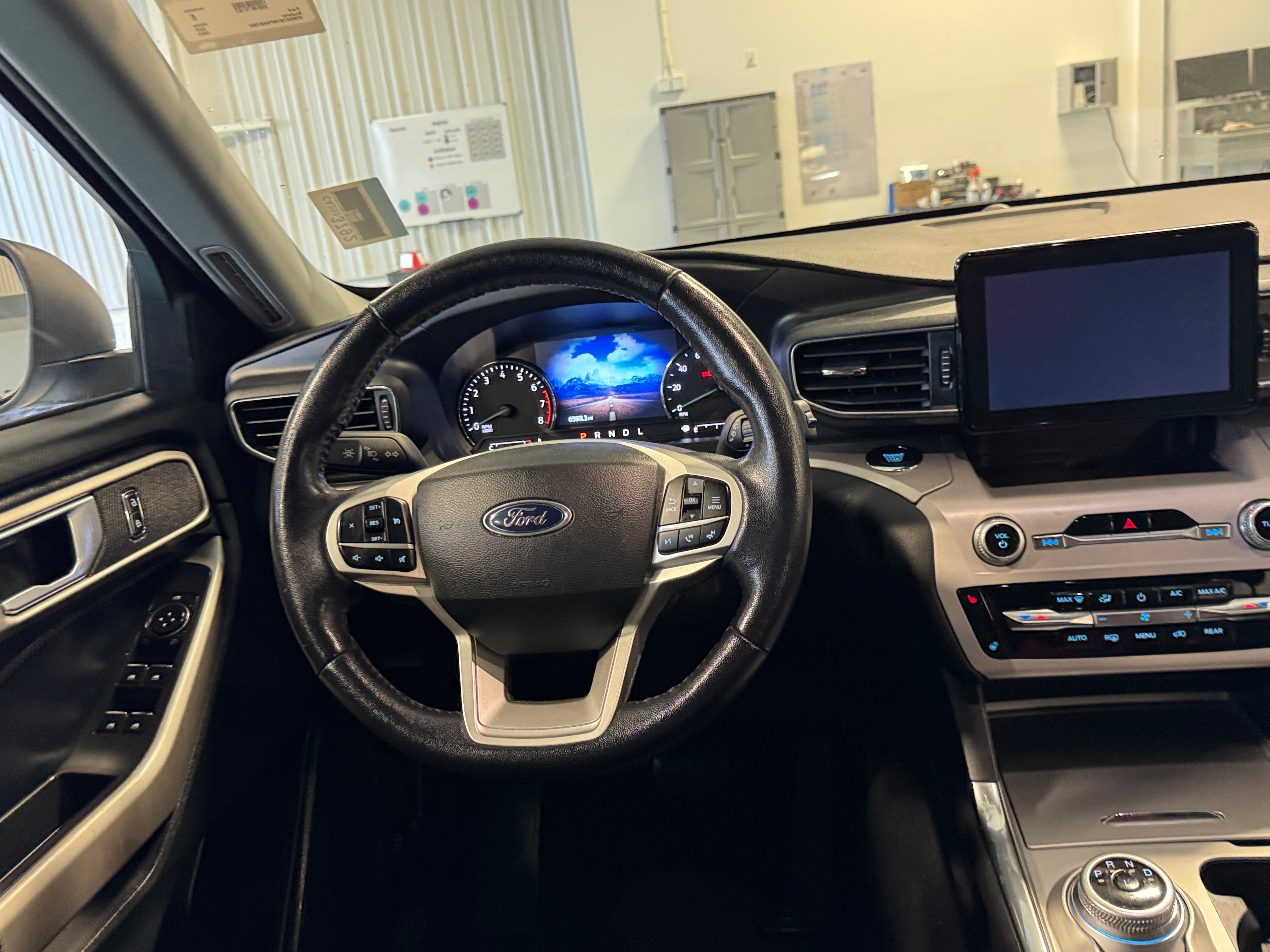2023 Ford Explorer XLT 5