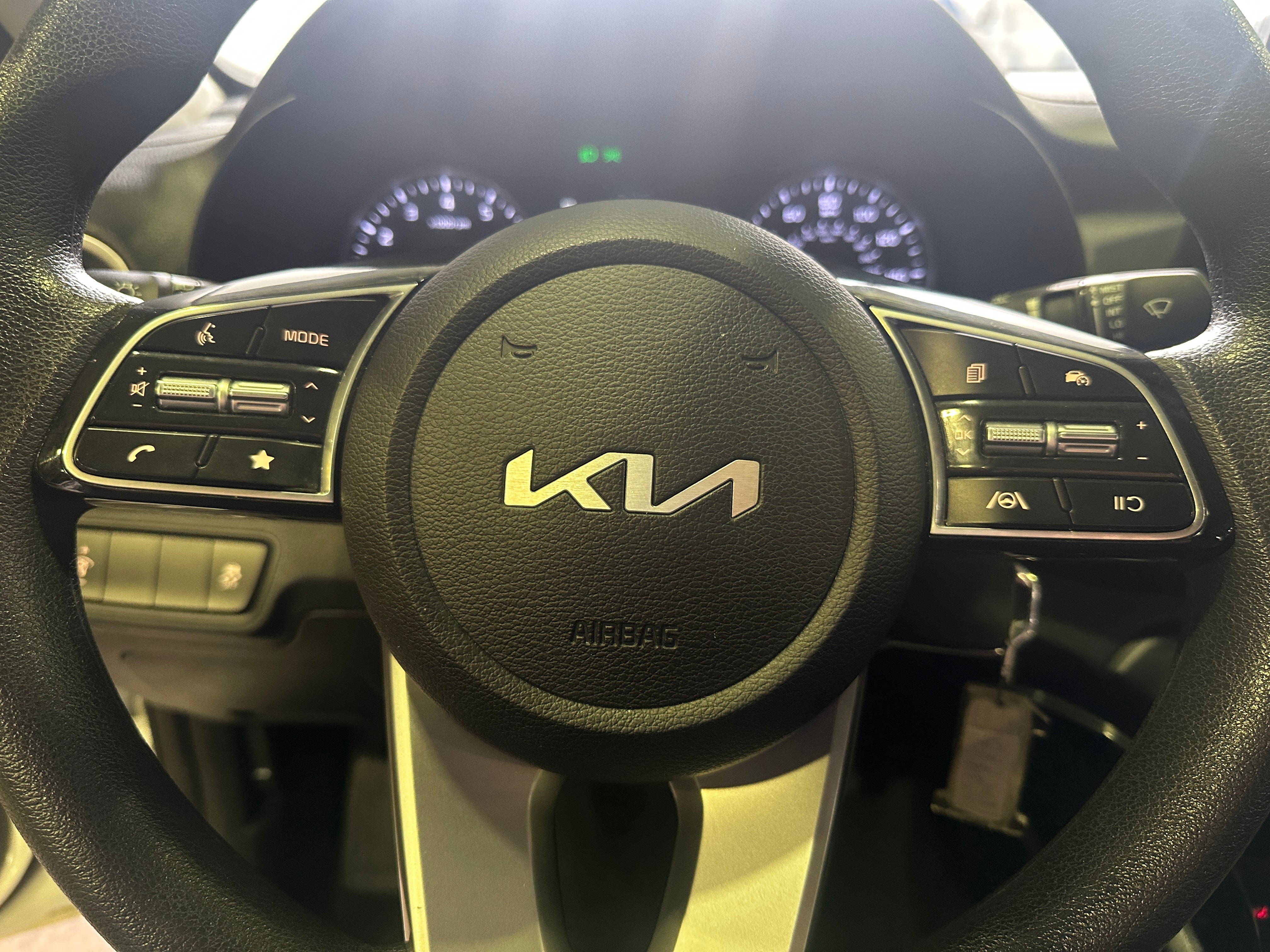2023 Kia Forte LXS 5