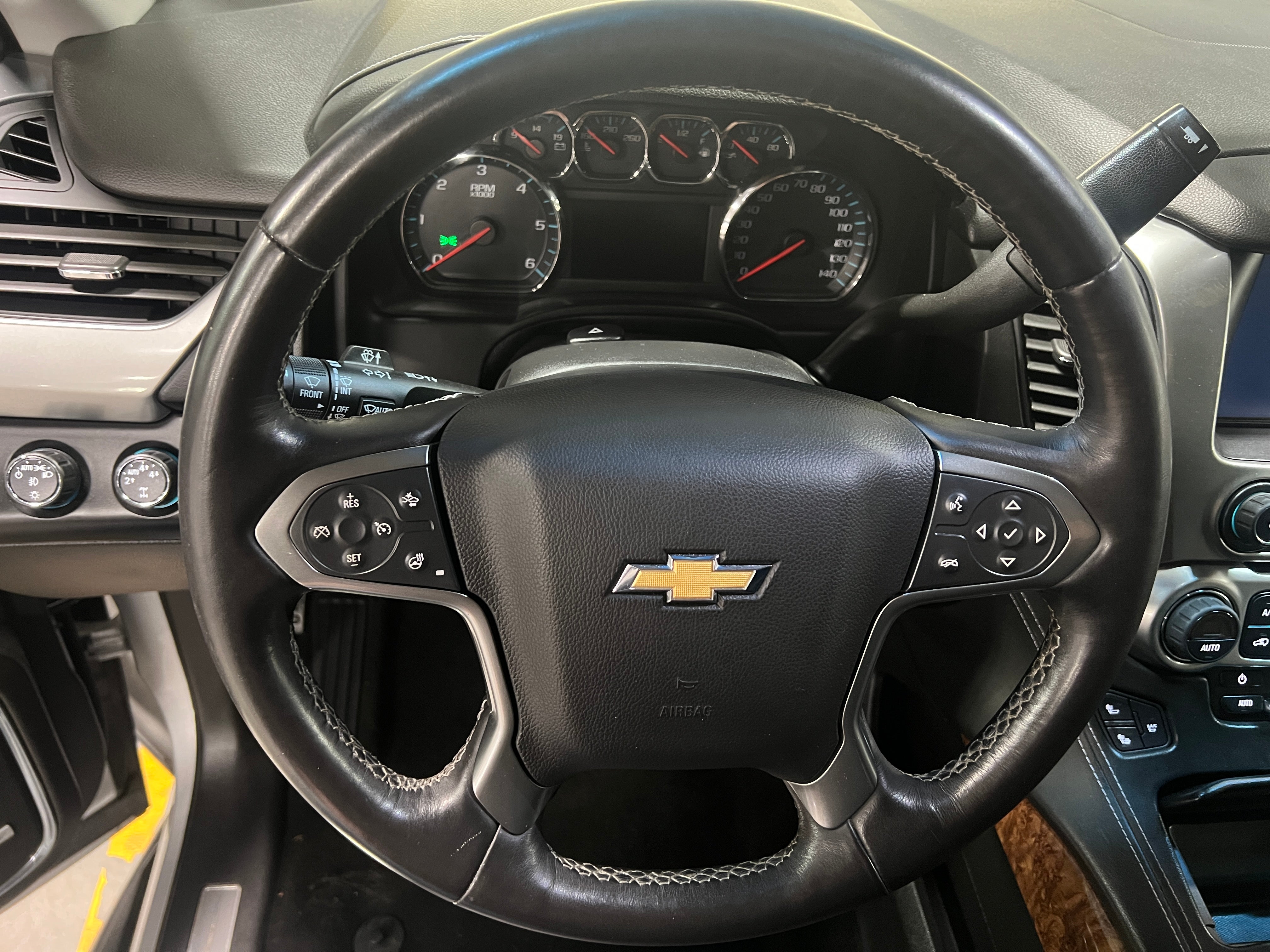 2015 Chevrolet Tahoe LTZ 4