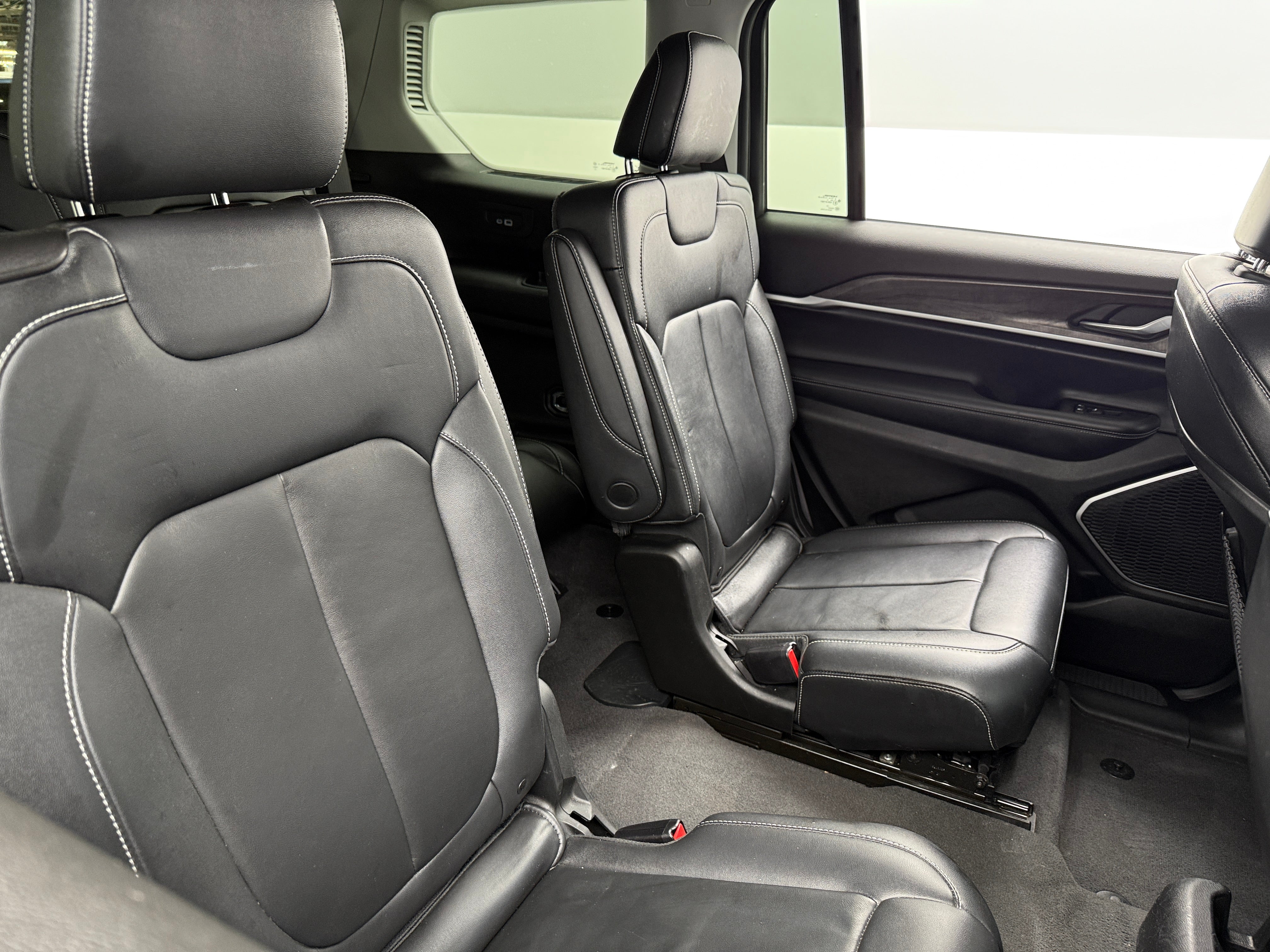 2022 Jeep Grand Cherokee L Limited Edition 5
