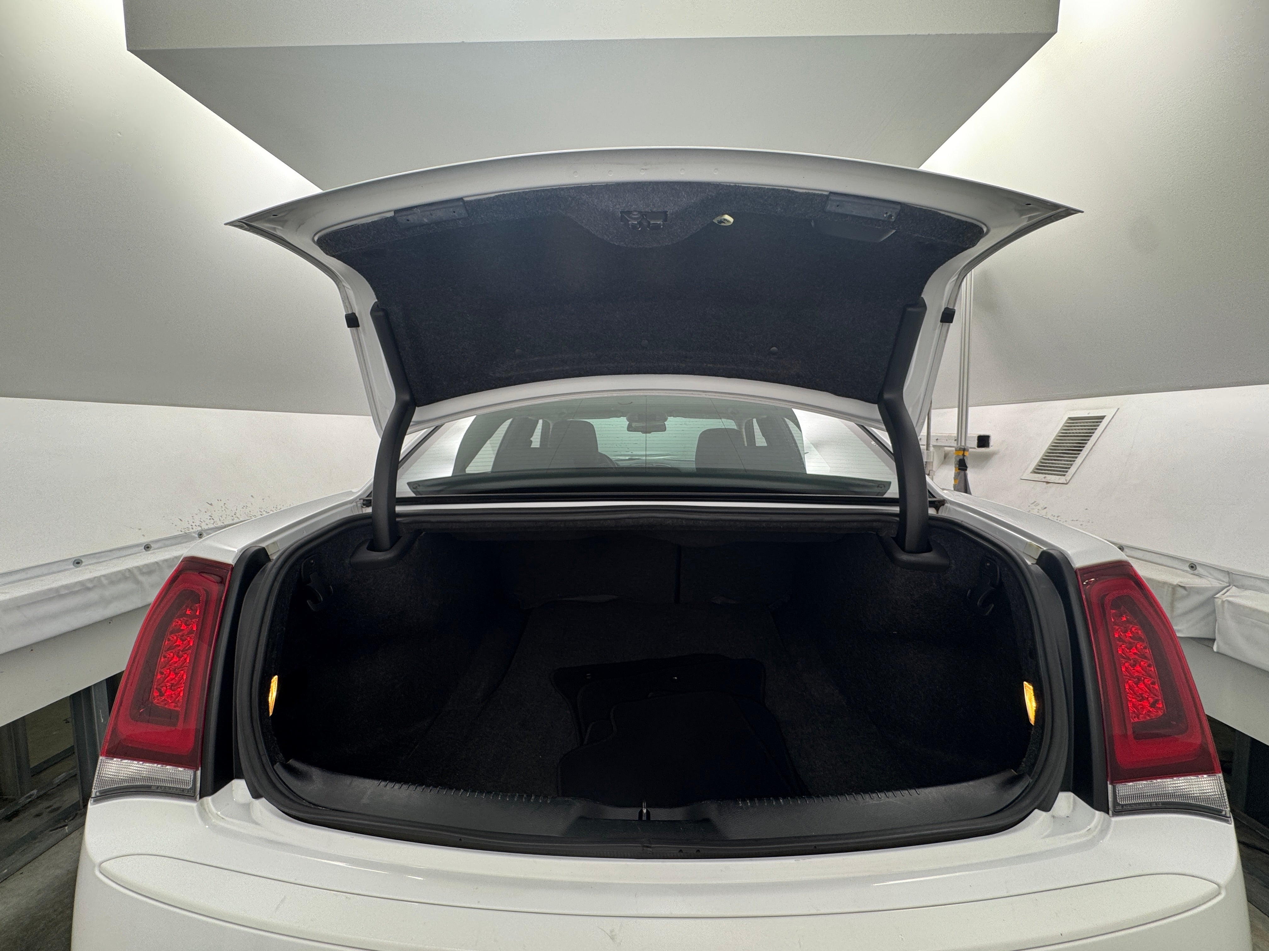 2022 Chrysler 300 Touring 7