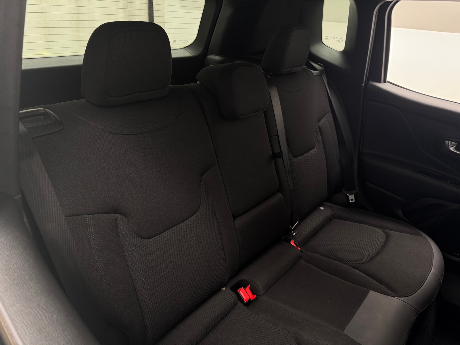 Thumbnail: 2018 Jeep Renegade - 6