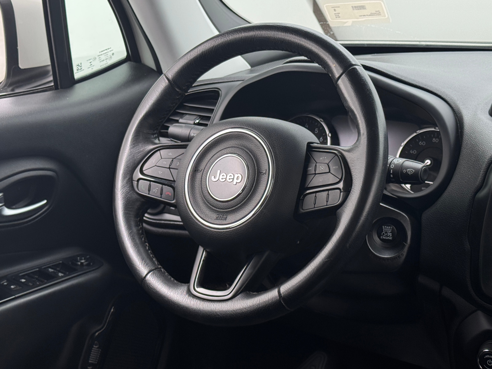 Thumbnail: 2018 Jeep Renegade - 5