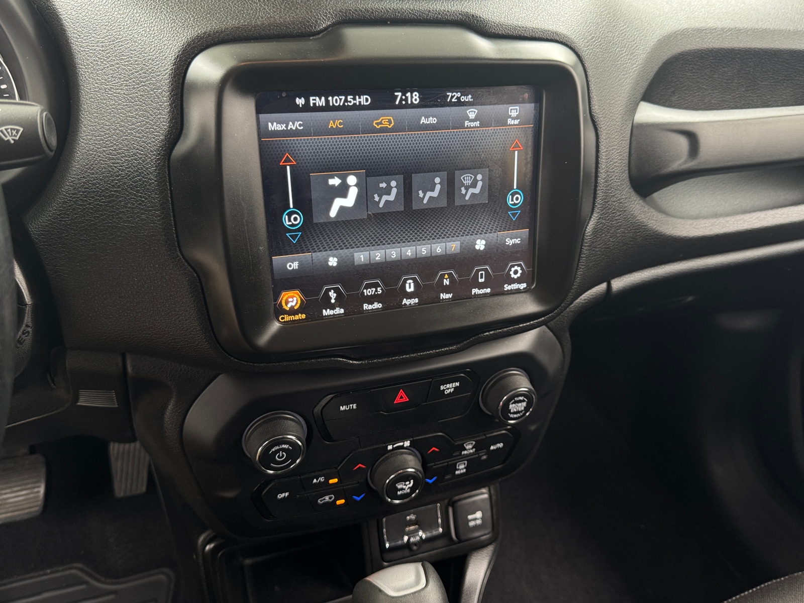 Thumbnail: 2018 Jeep Renegade - 4