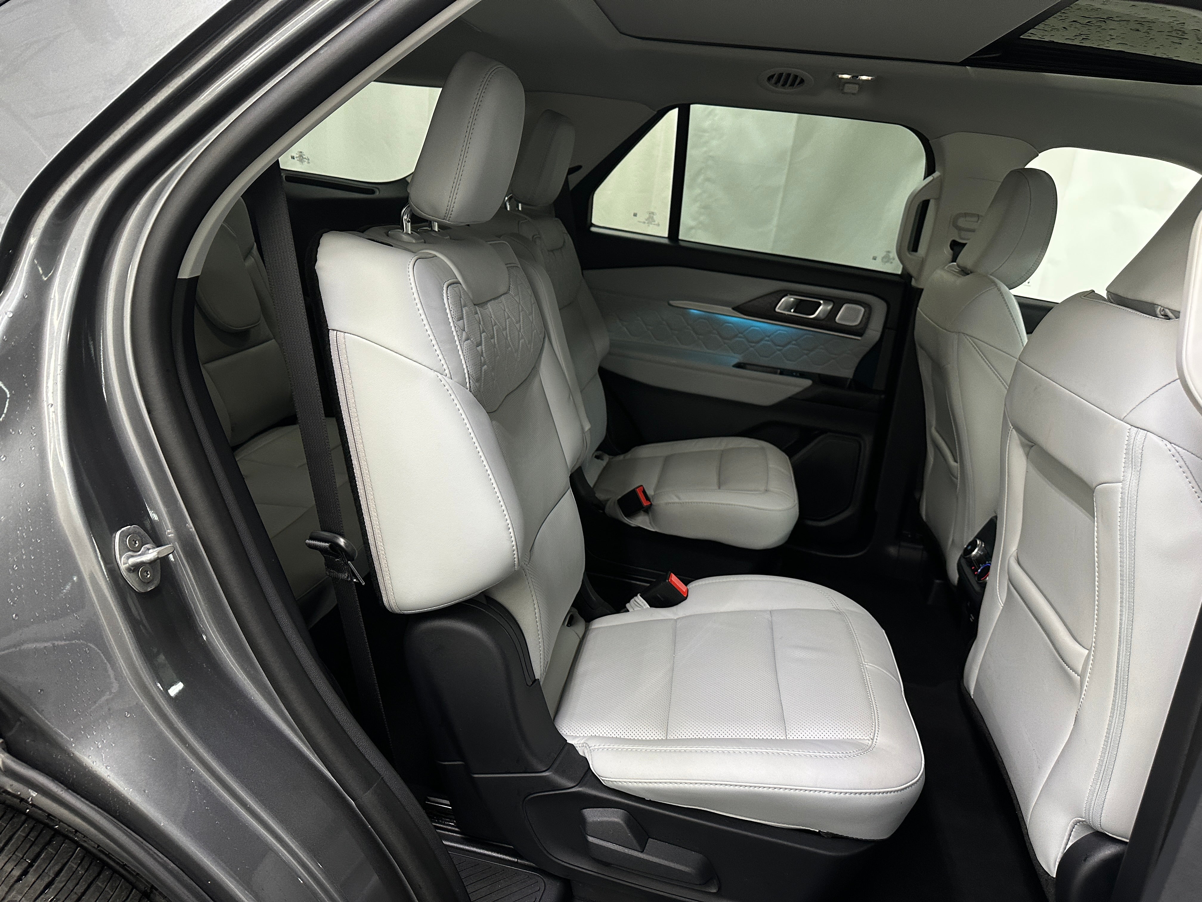2025 Ford Explorer Platinum 5