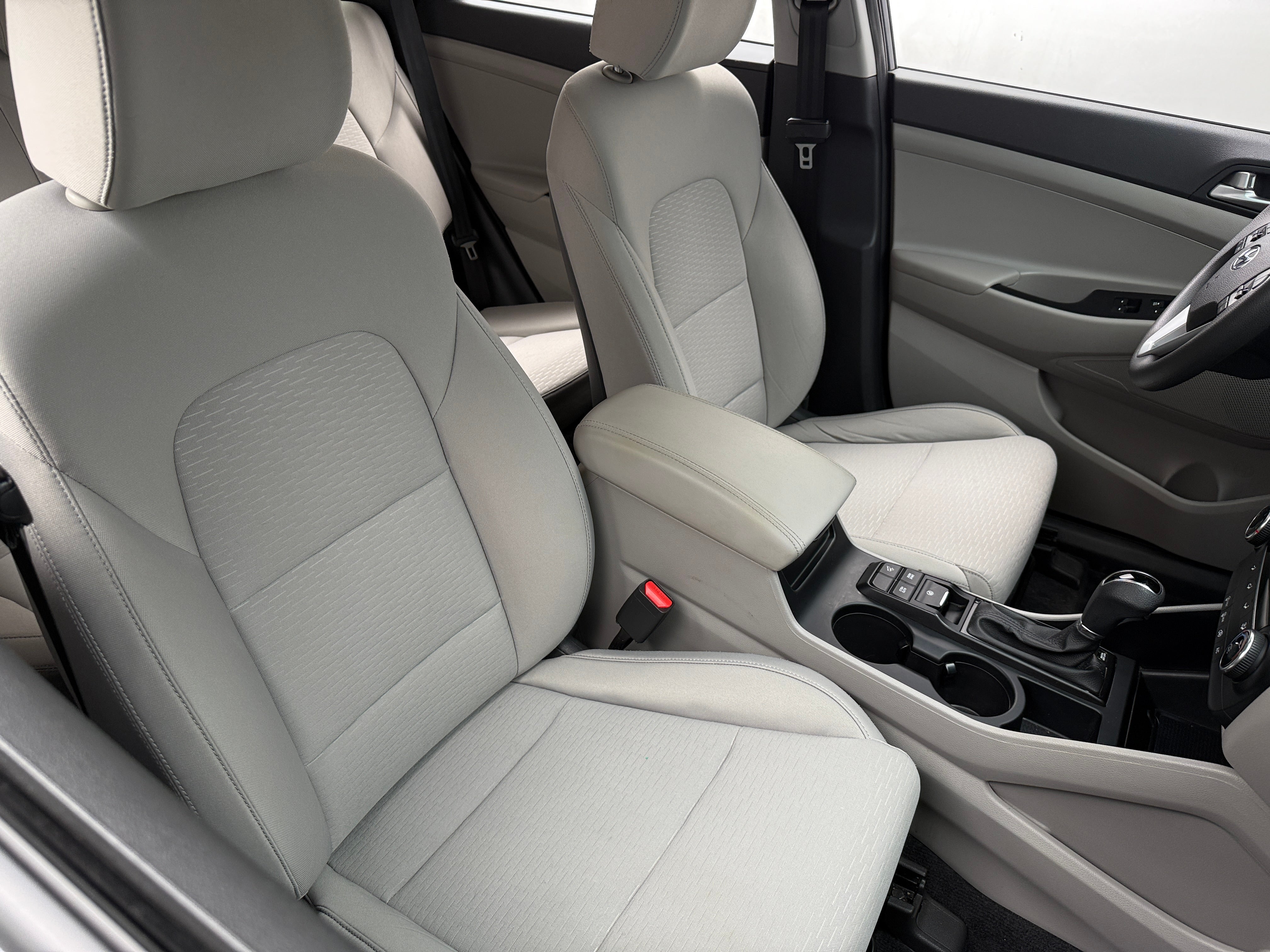 2021 Hyundai Tucson SE 2