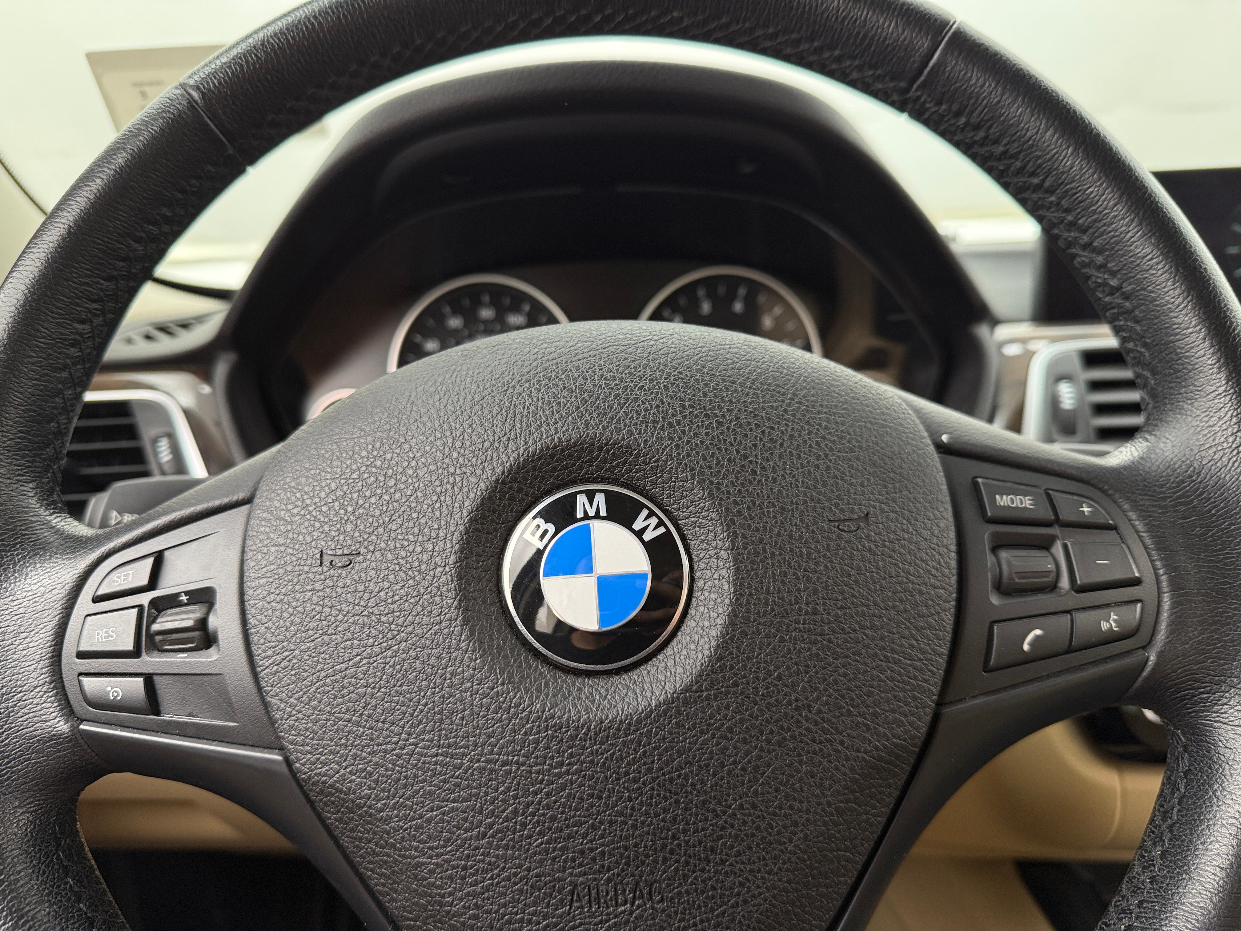 2017 BMW 3 Series 320i 4