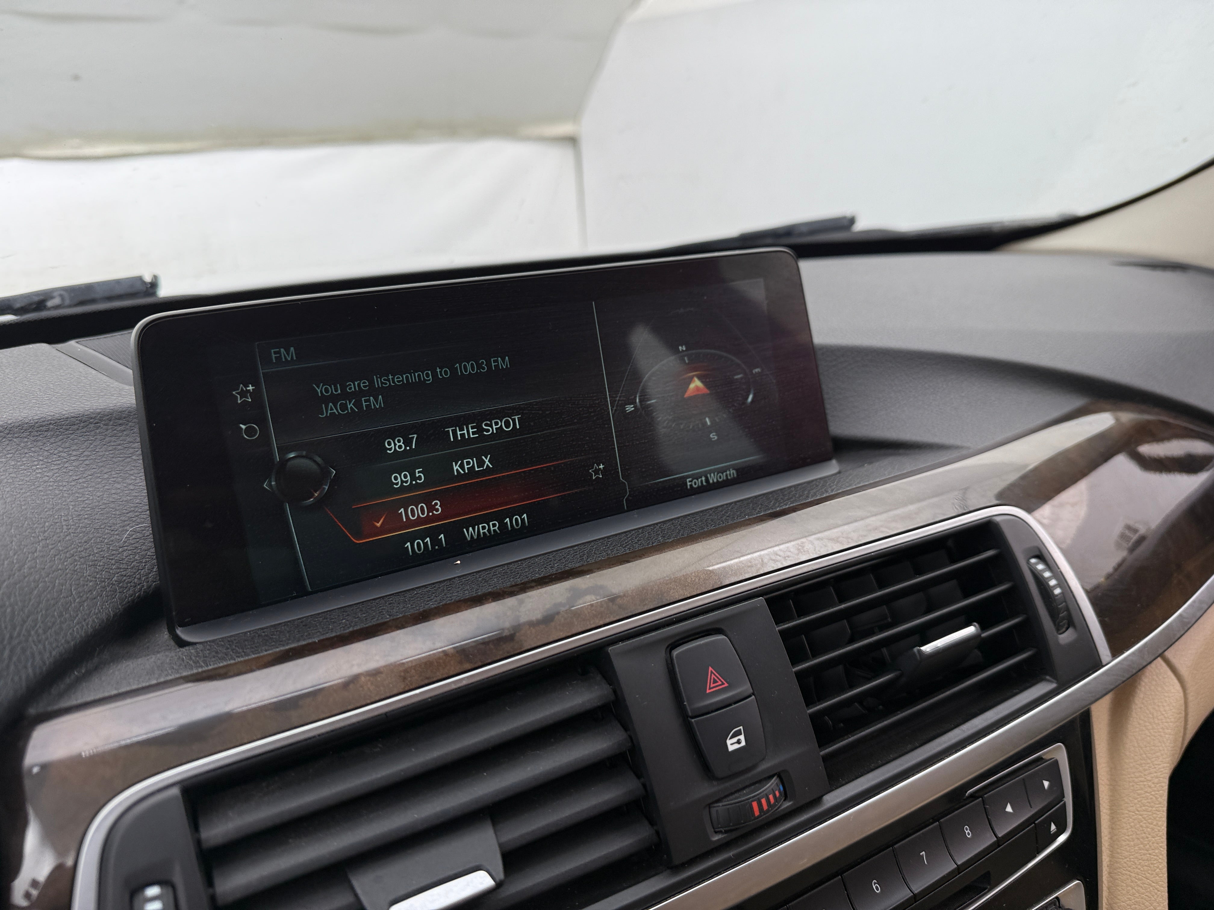2017 BMW 3 Series 320i 3