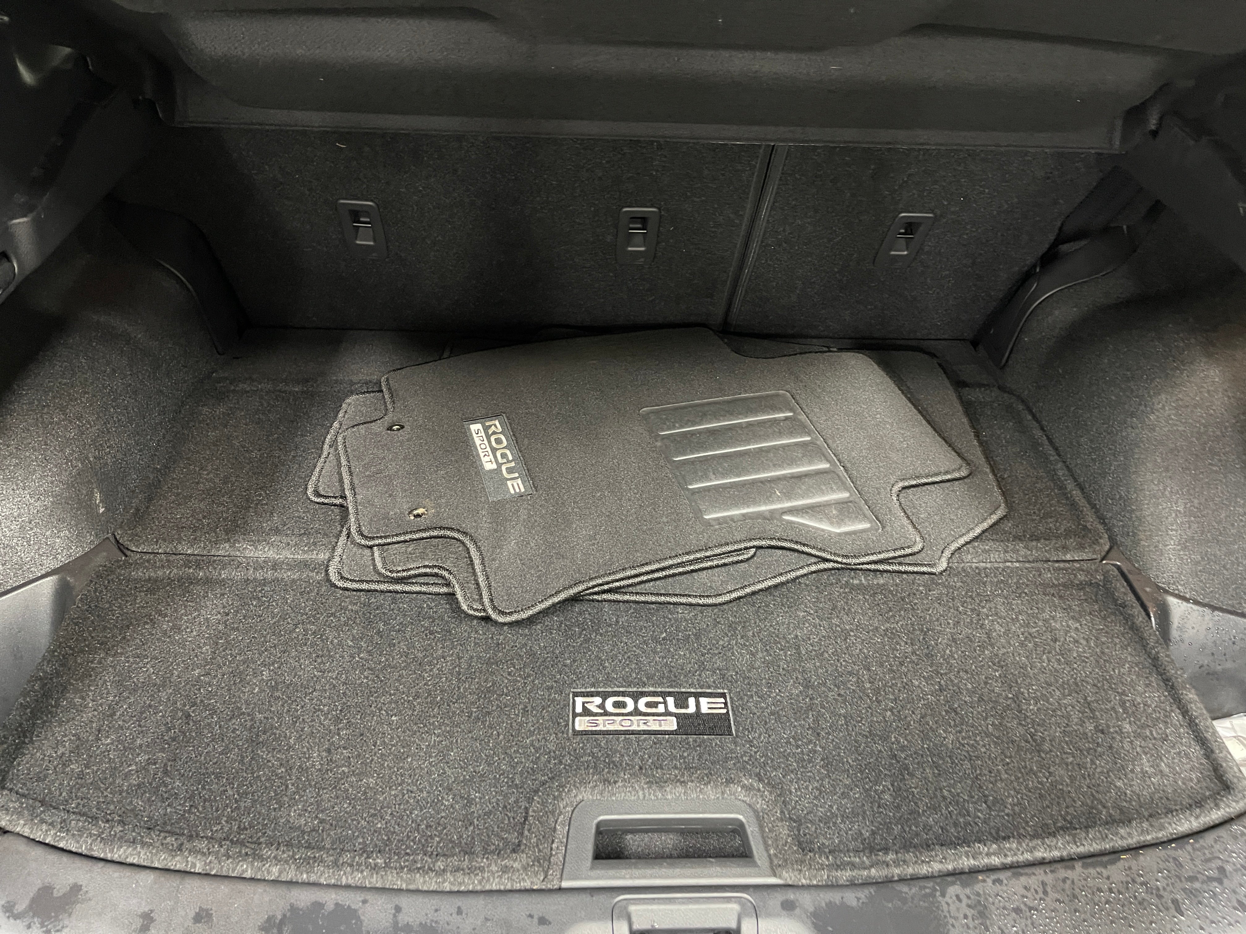2022 Nissan Rogue Sport SL 6