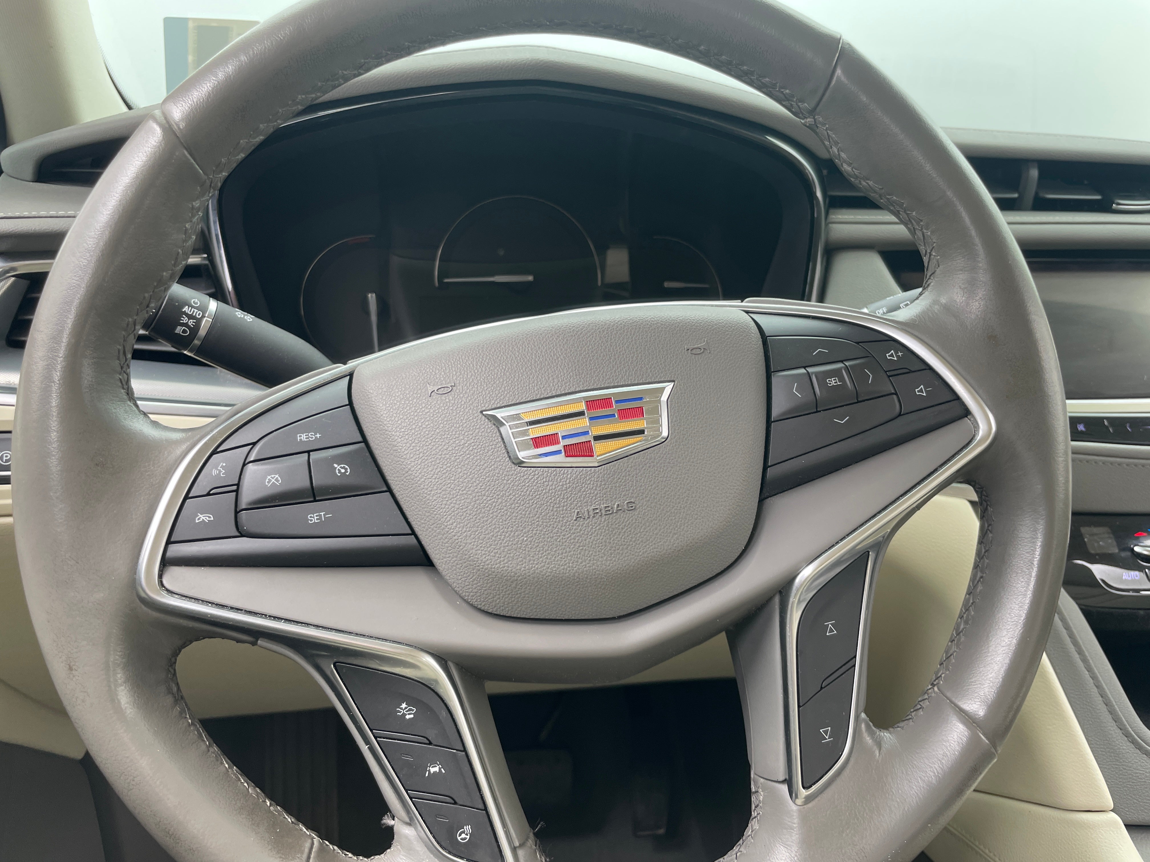 2019 Cadillac XT5 Luxury 4