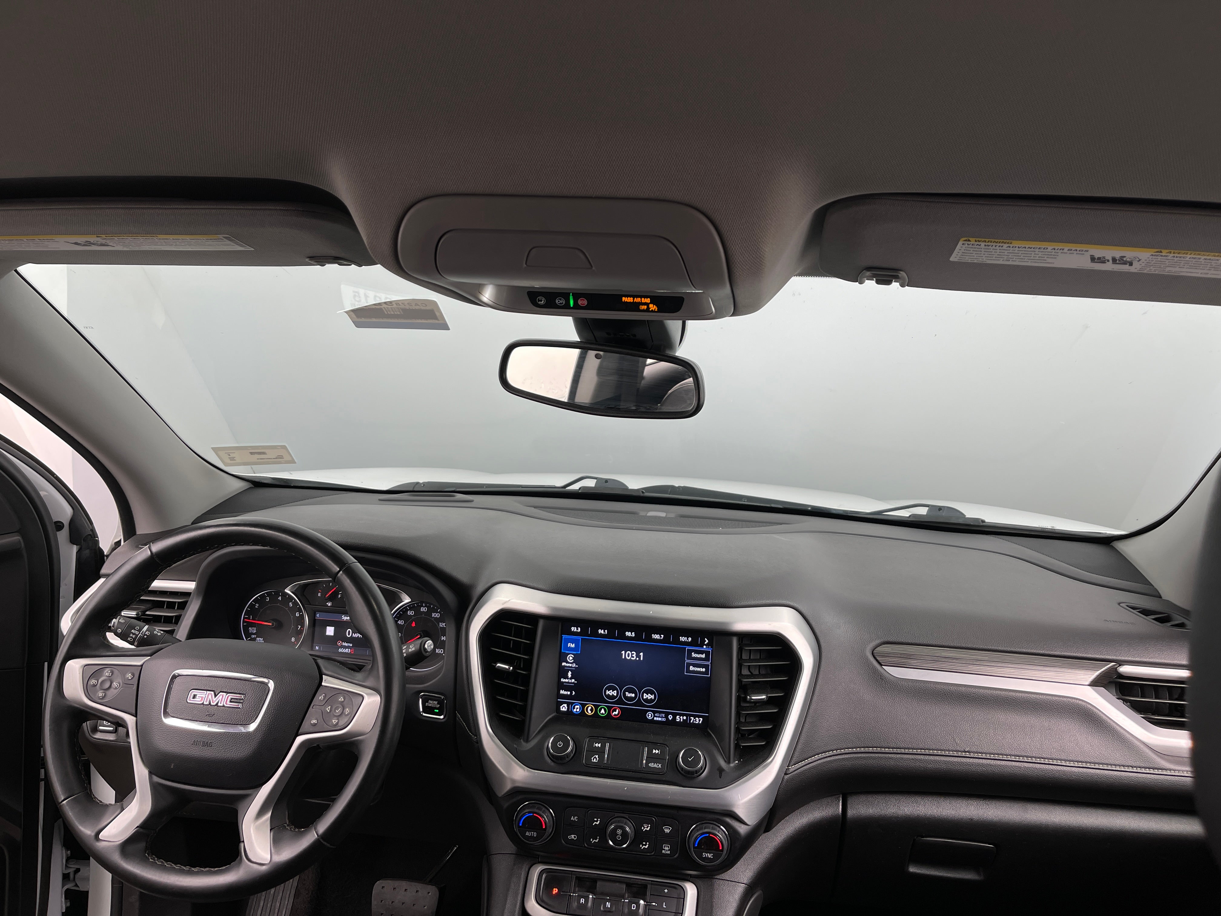2023 GMC Acadia SLT 2