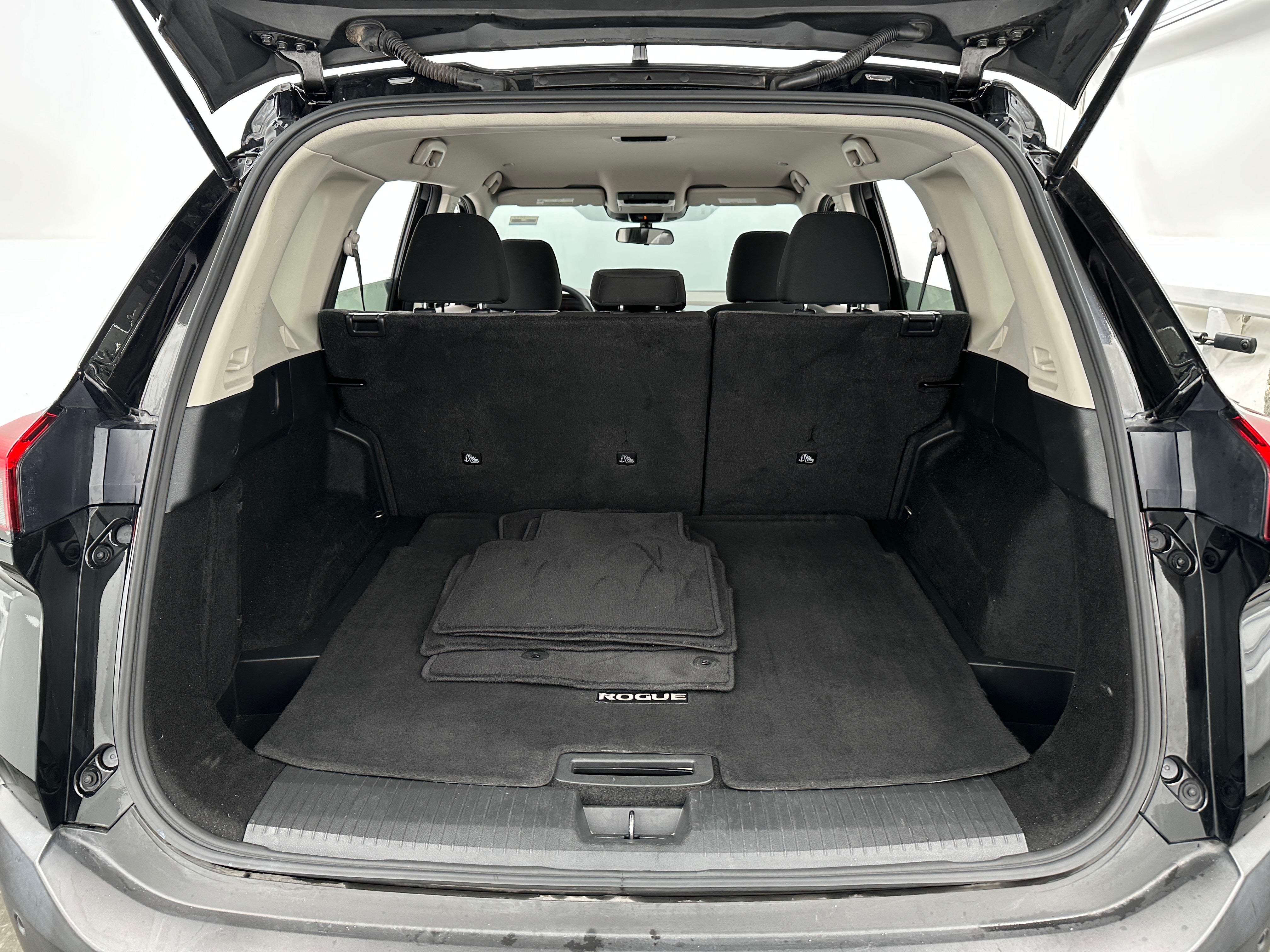 2023 Nissan Rogue SV 7