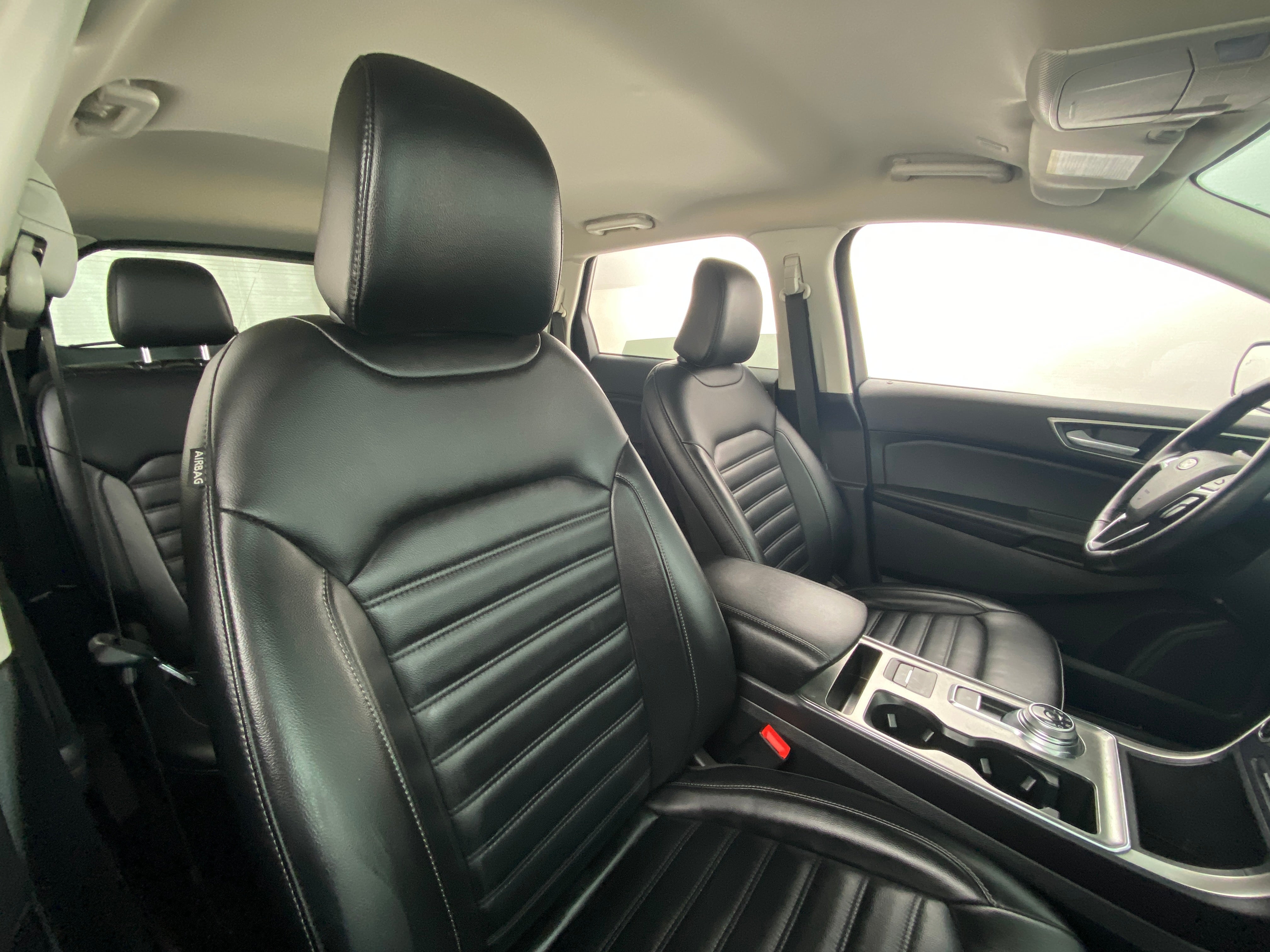 2022 Ford Edge SEL 2