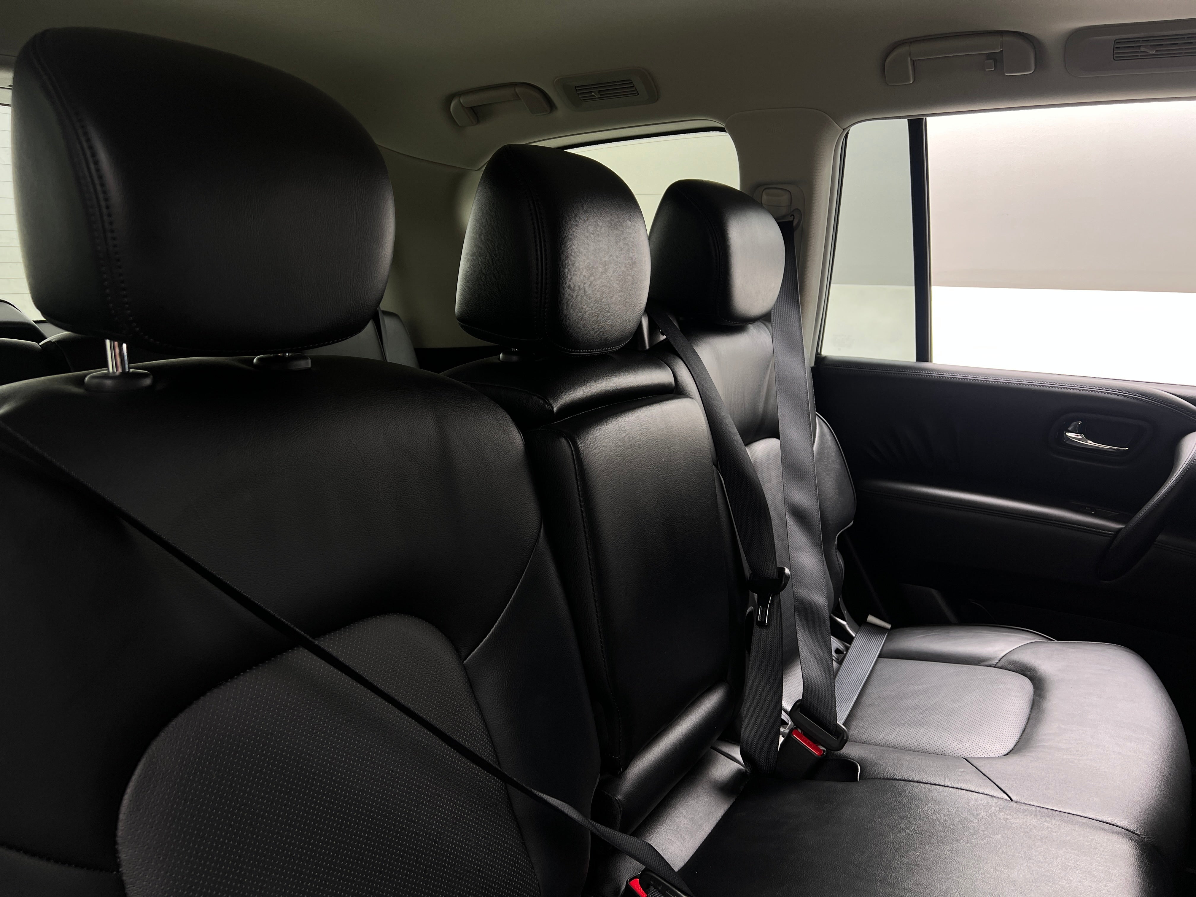 2024 Nissan Armada SL 5