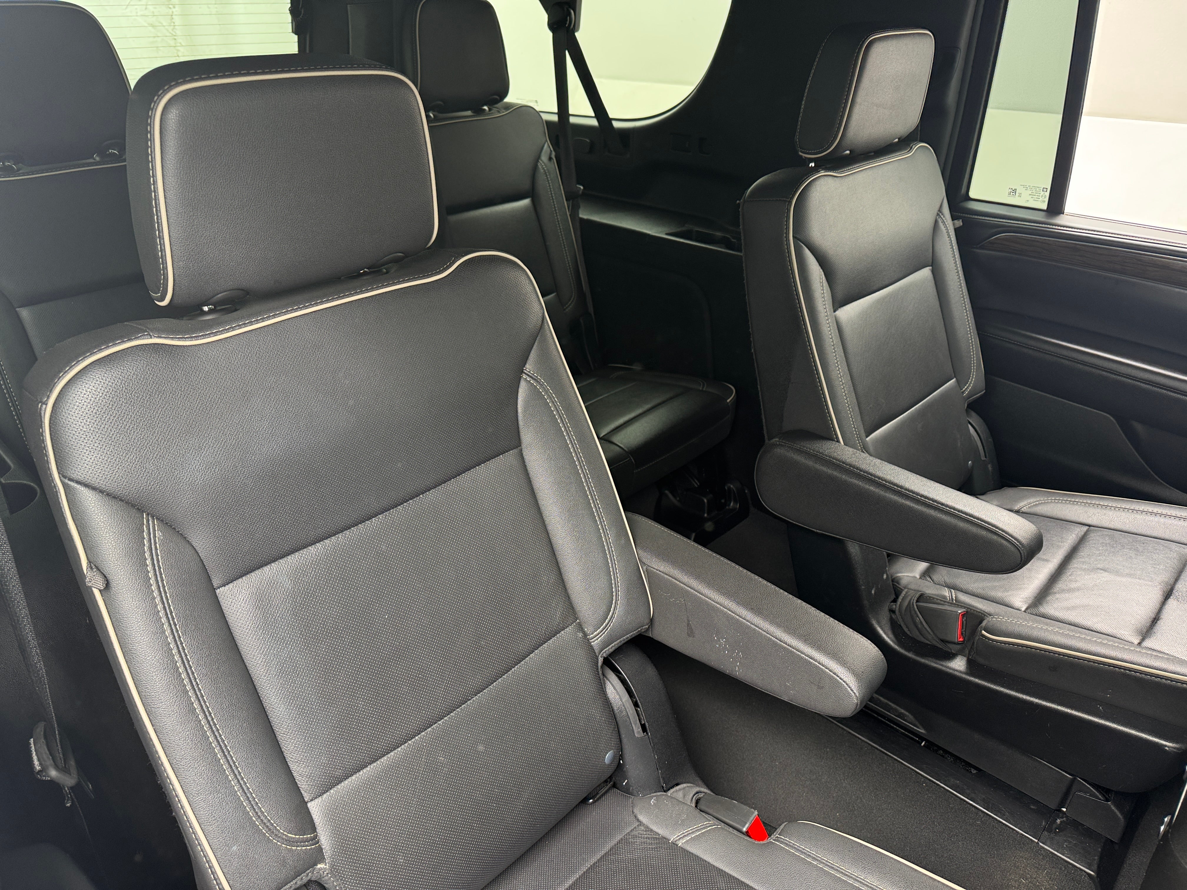 2023 Chevrolet Suburban Premier 6