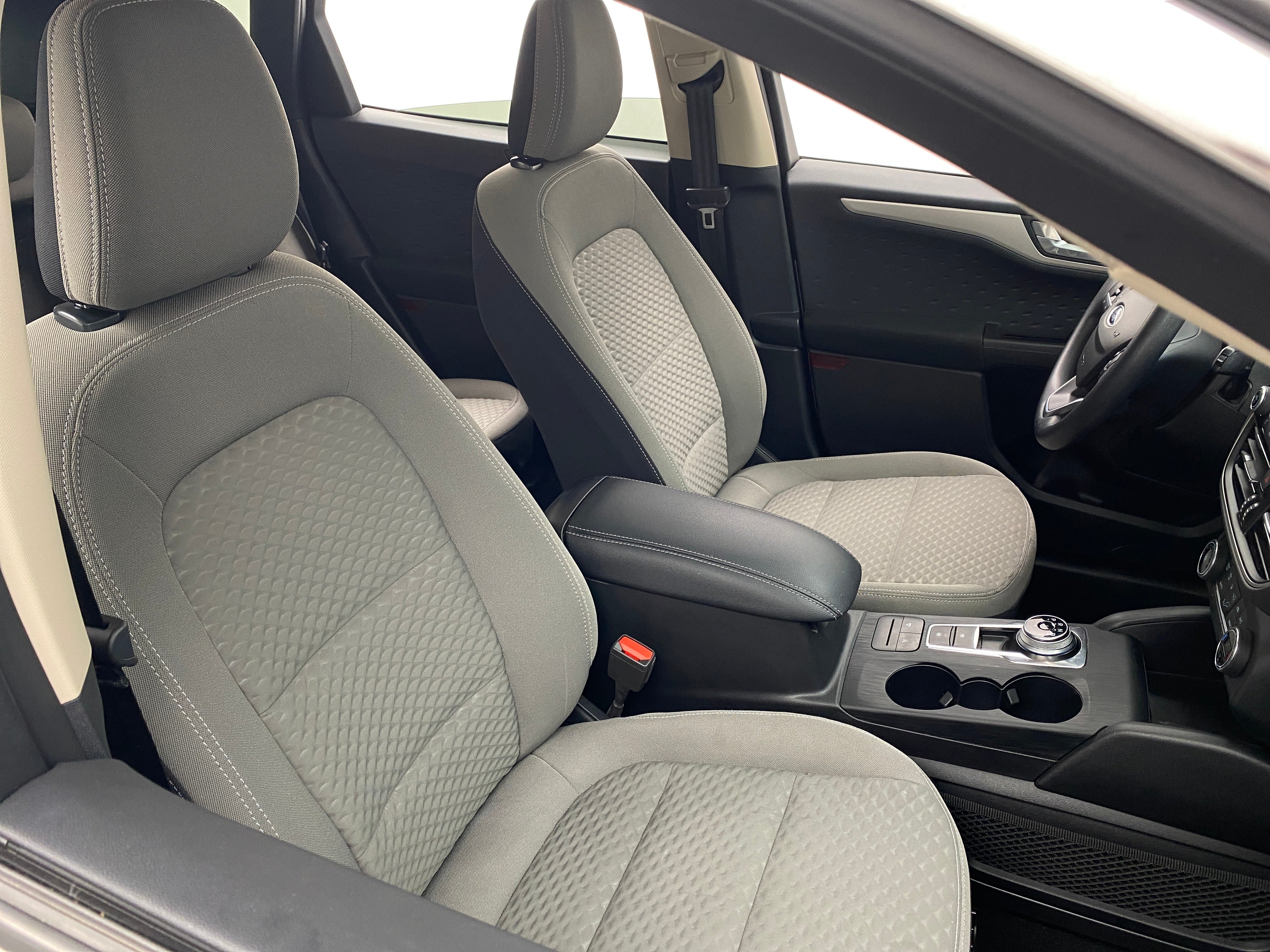 2020 Ford Escape SE 2