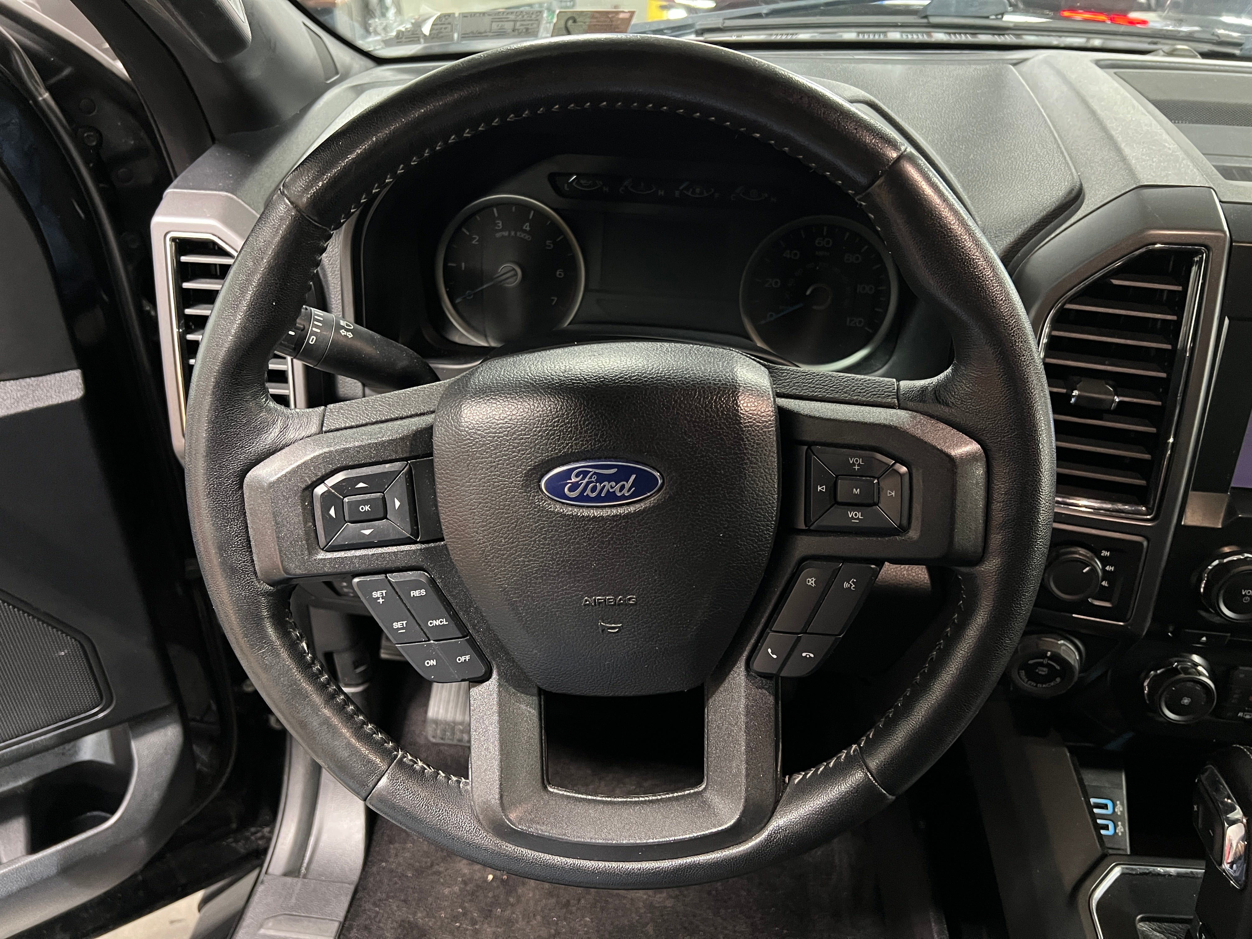 2017 Ford Econoline E-150 5