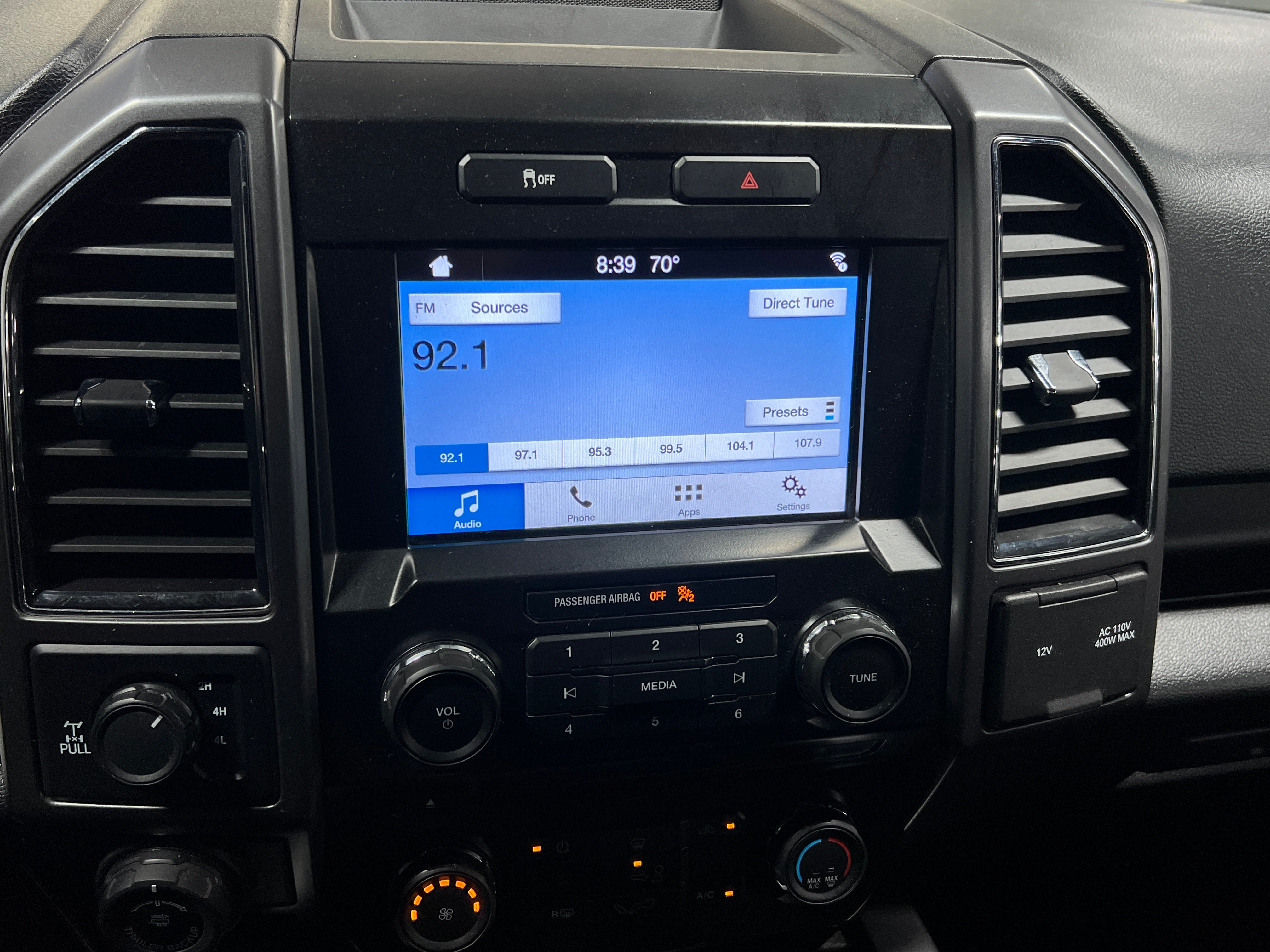 2017 Ford Econoline E-150 4
