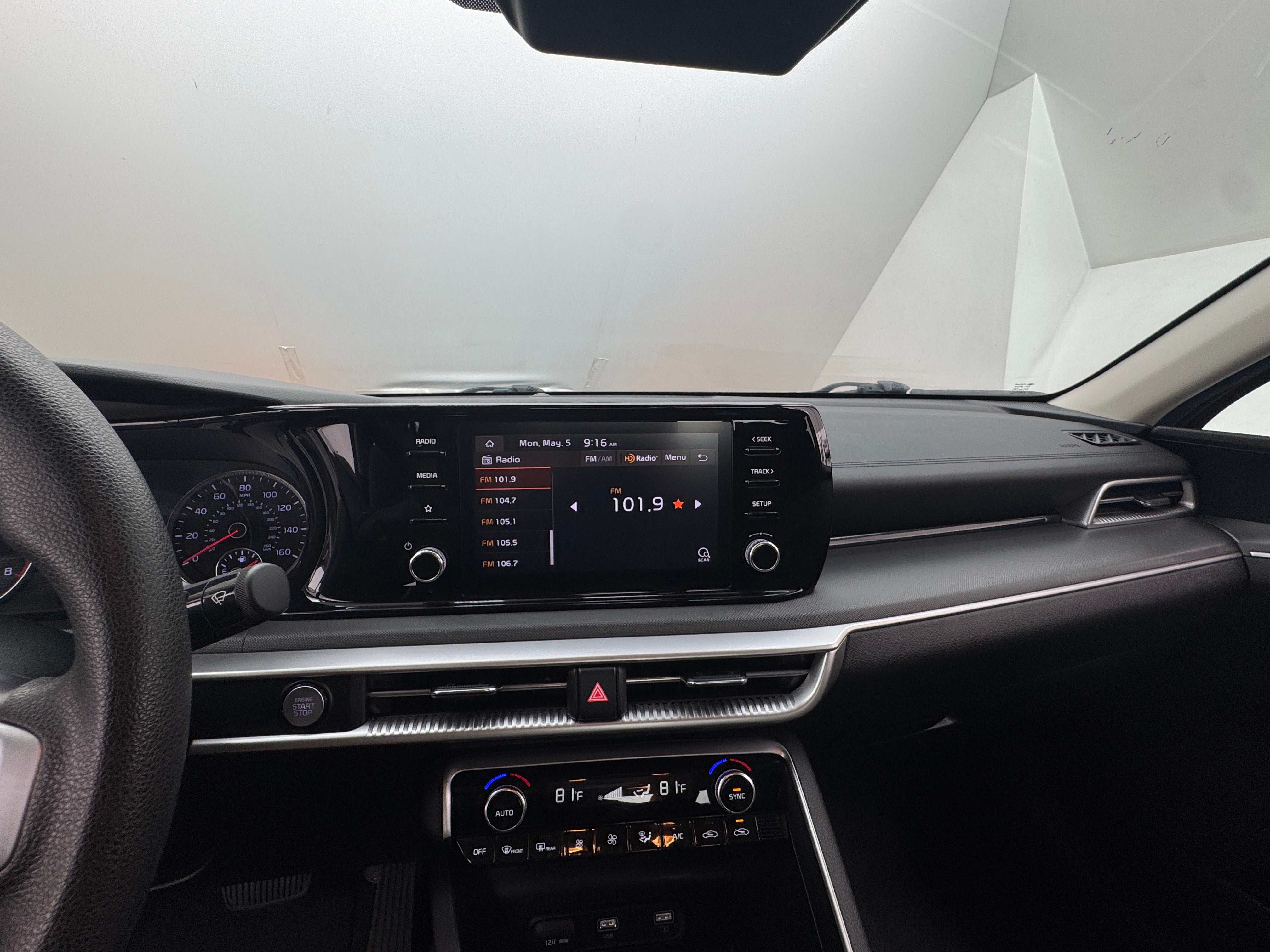 2023 Kia K5 LXS 4