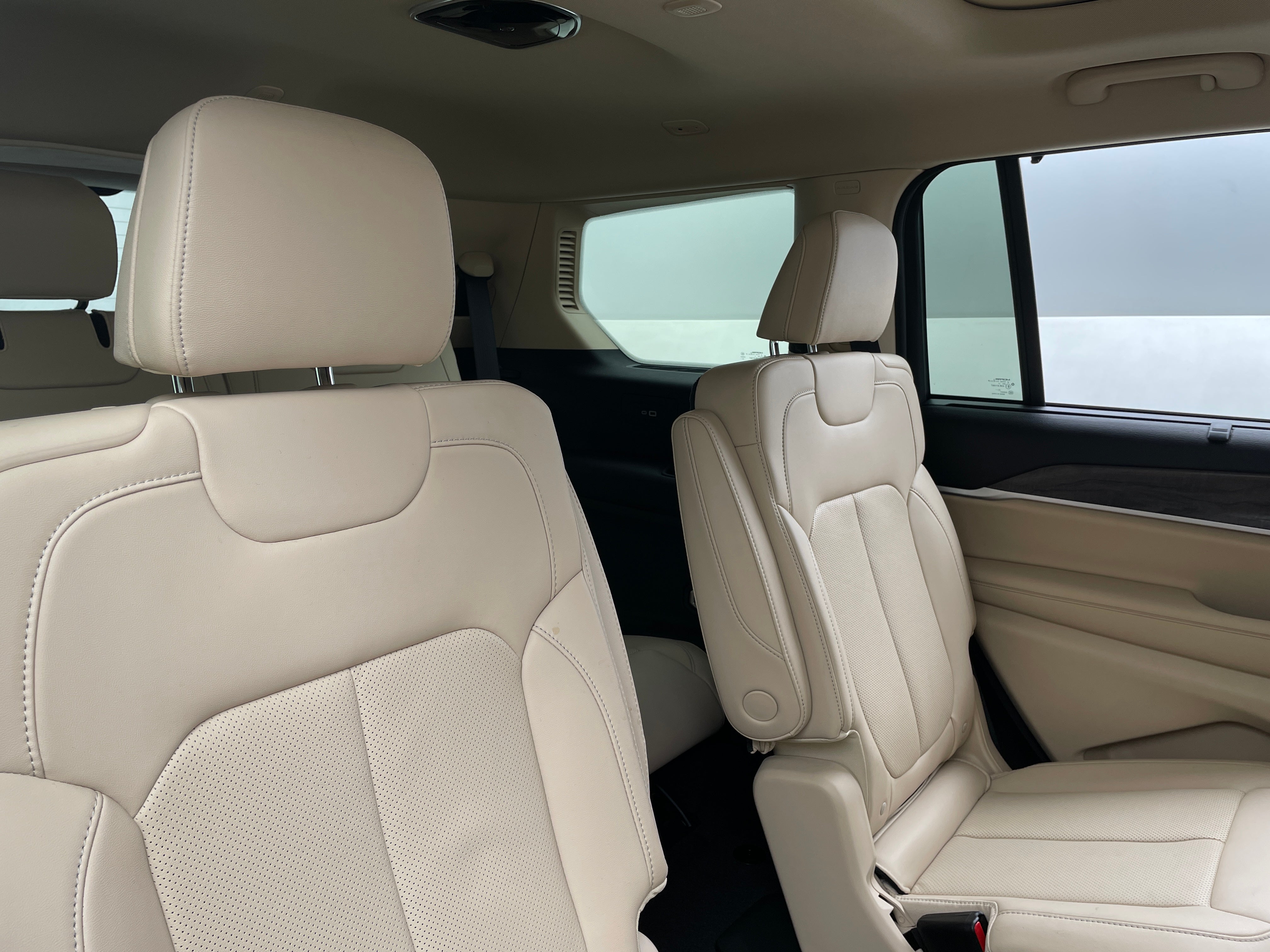 2022 Jeep Grand Cherokee L Limited Edition 5