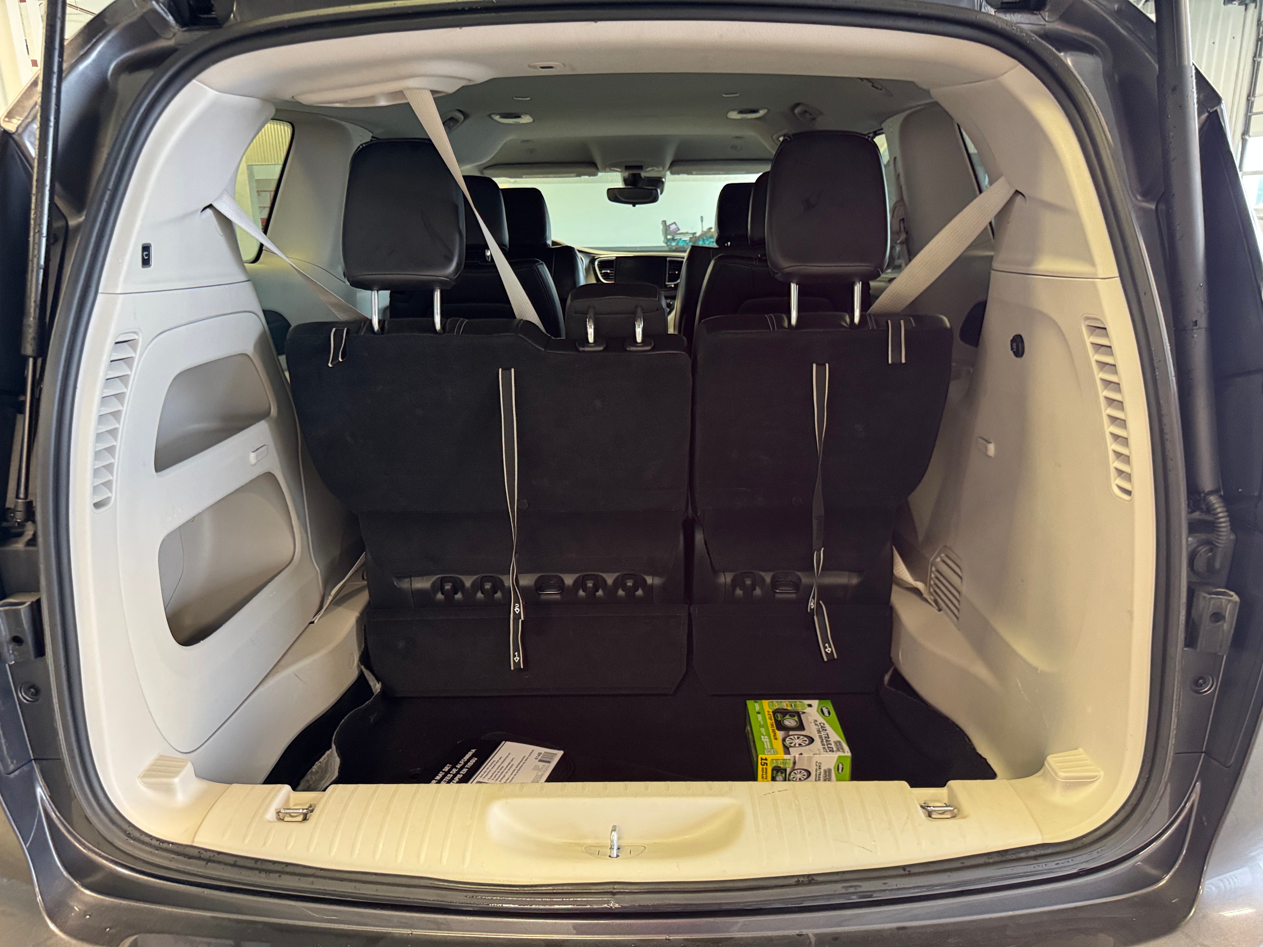 2023 Chrysler Pacifica Touring L 6