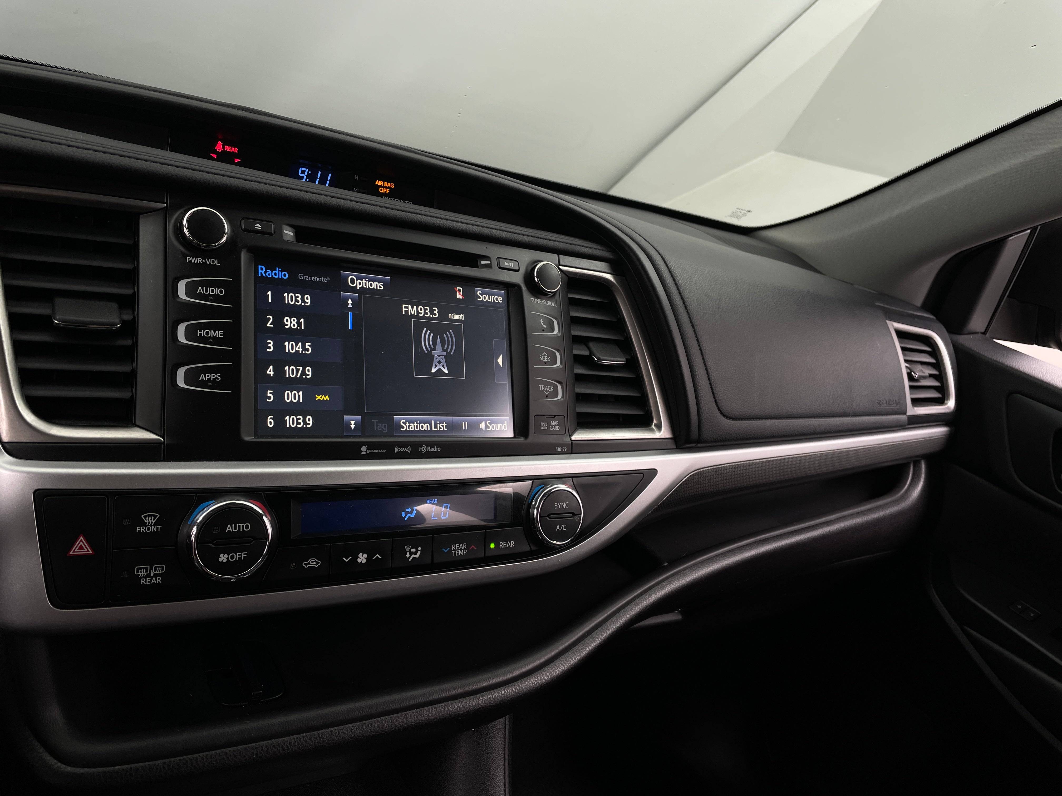 2018 Toyota Highlander SE 3