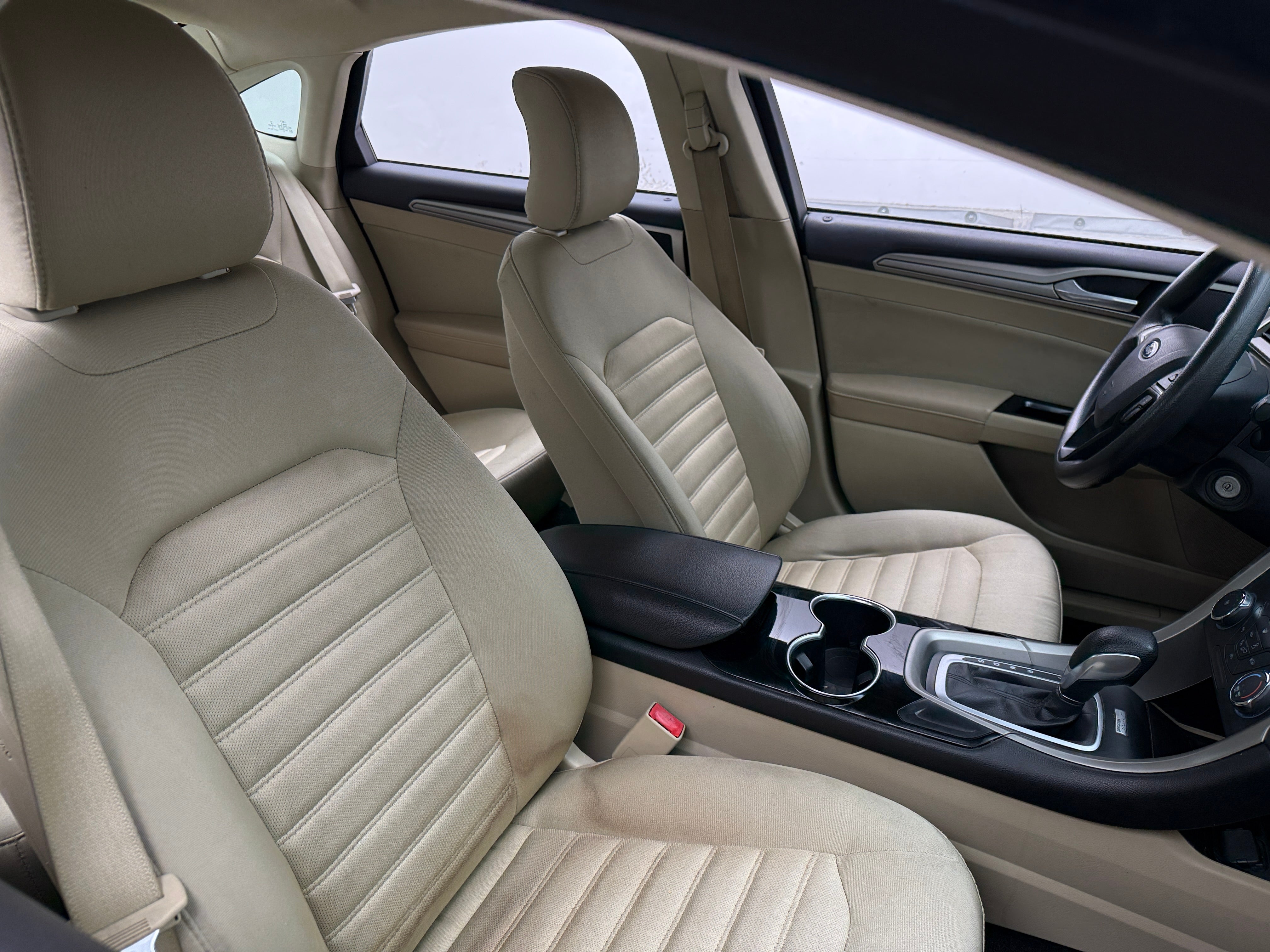 2015 Ford Fusion SE 2