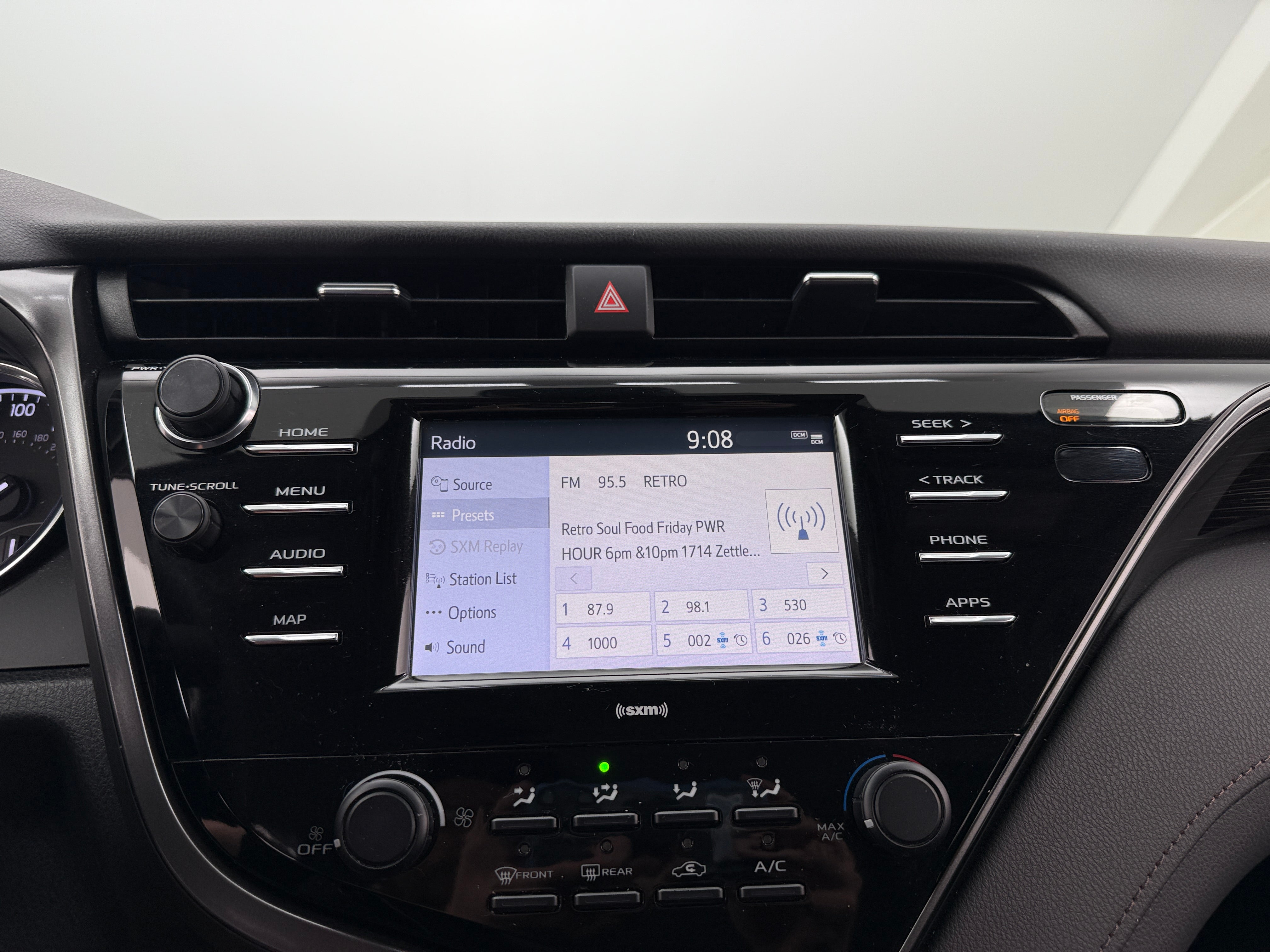 2020 Toyota Camry LE 4