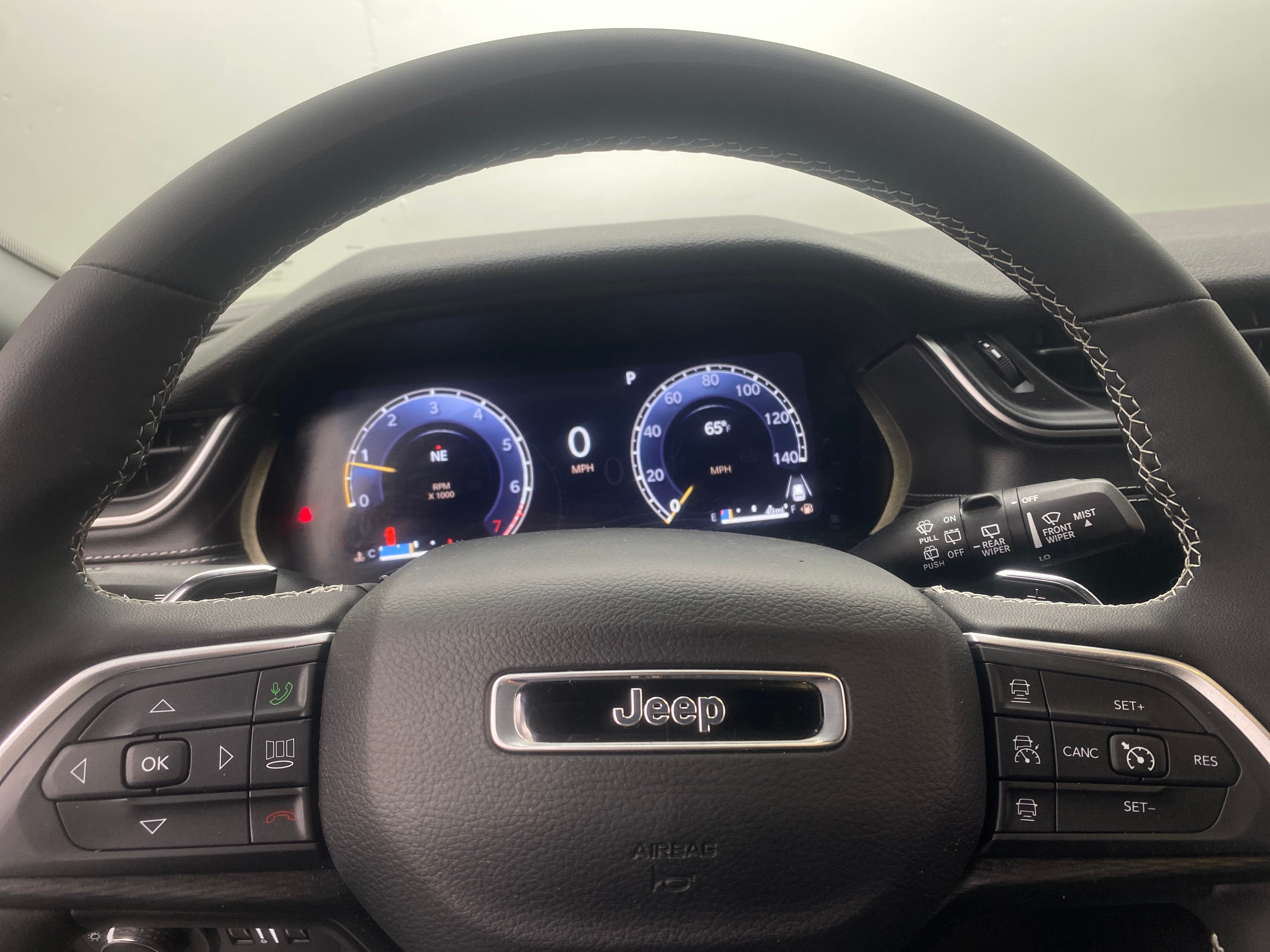 2024 Jeep Grand Cherokee Laredo 5