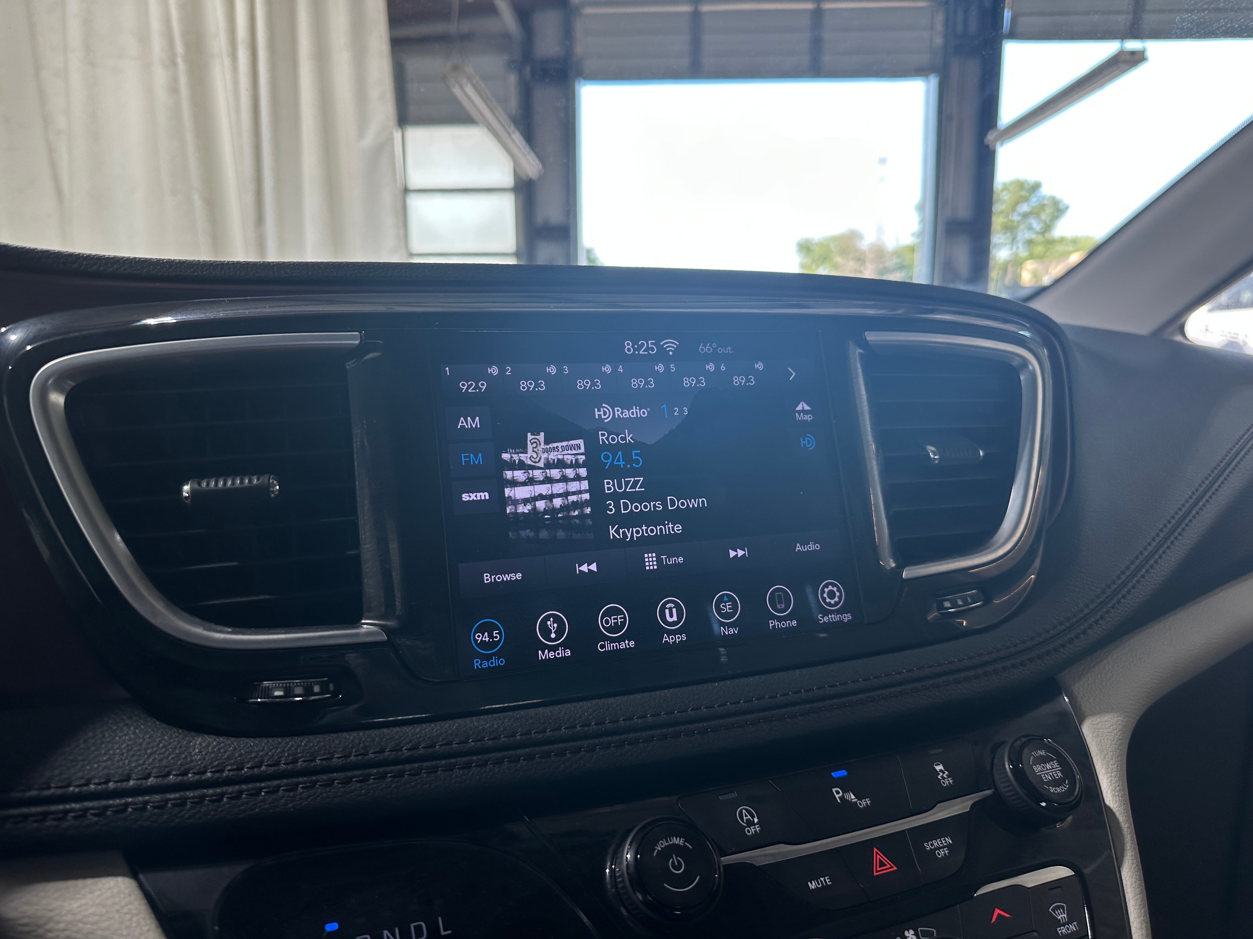 2018 Chrysler Pacifica Limited 3