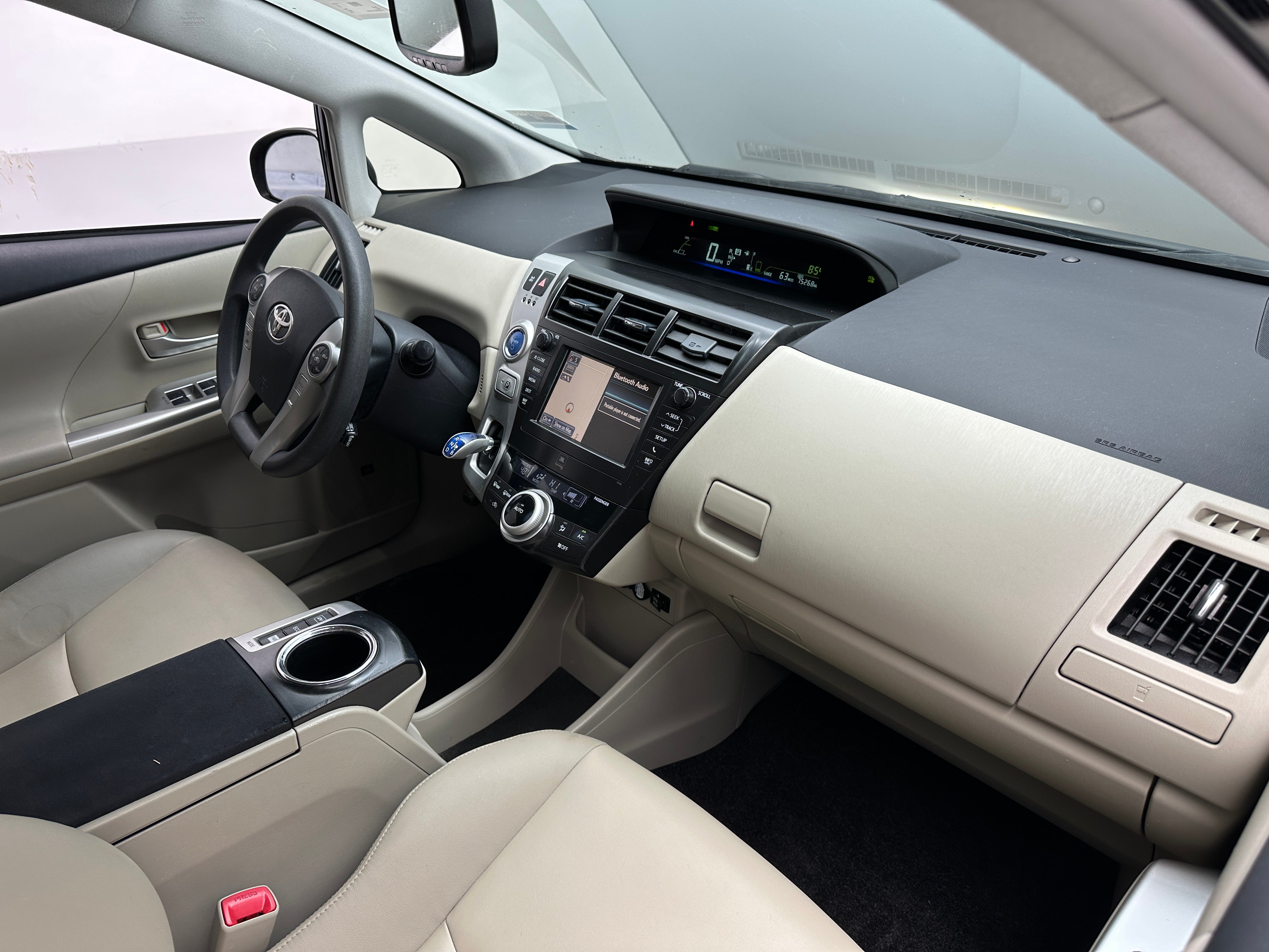 2012 Toyota Prius v Five 3