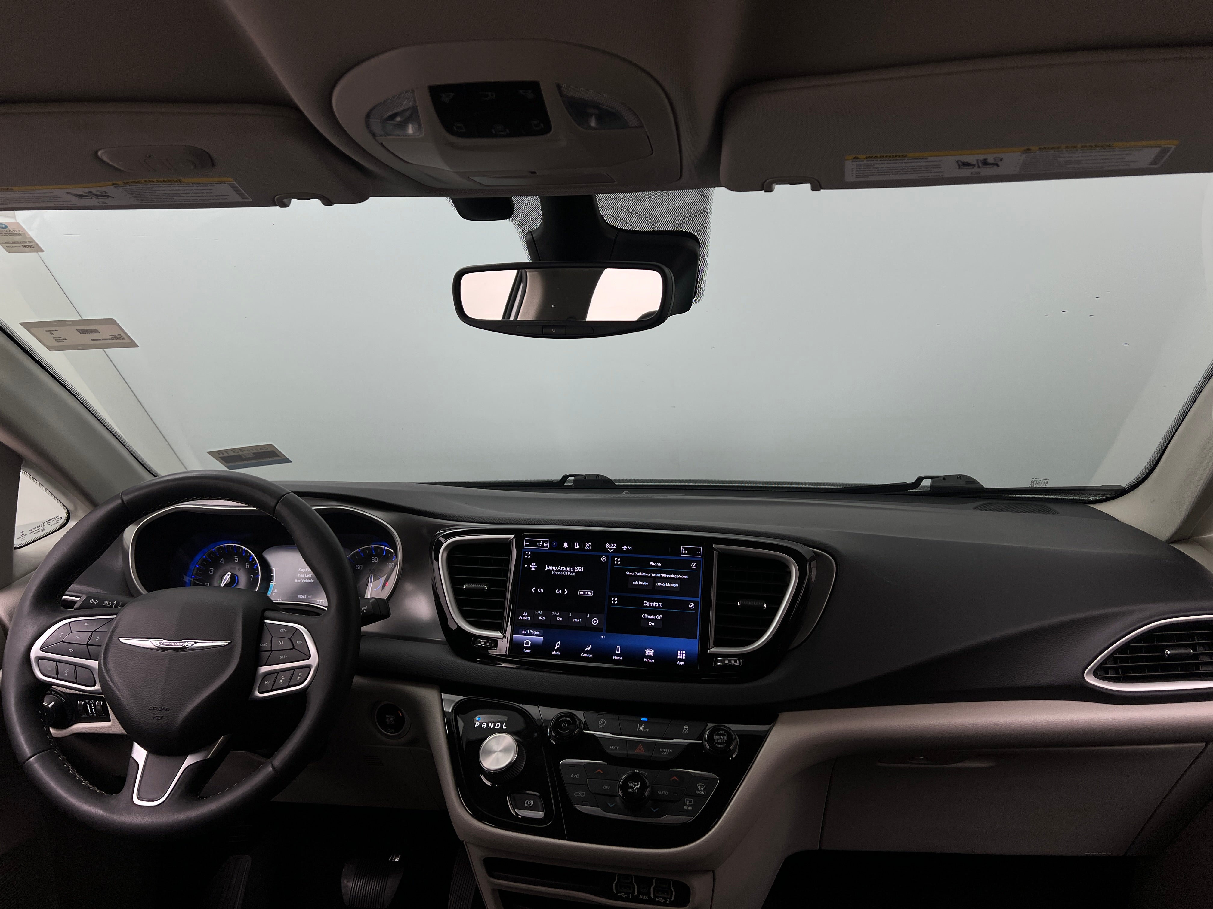 2022 Chrysler Pacifica Touring L 2