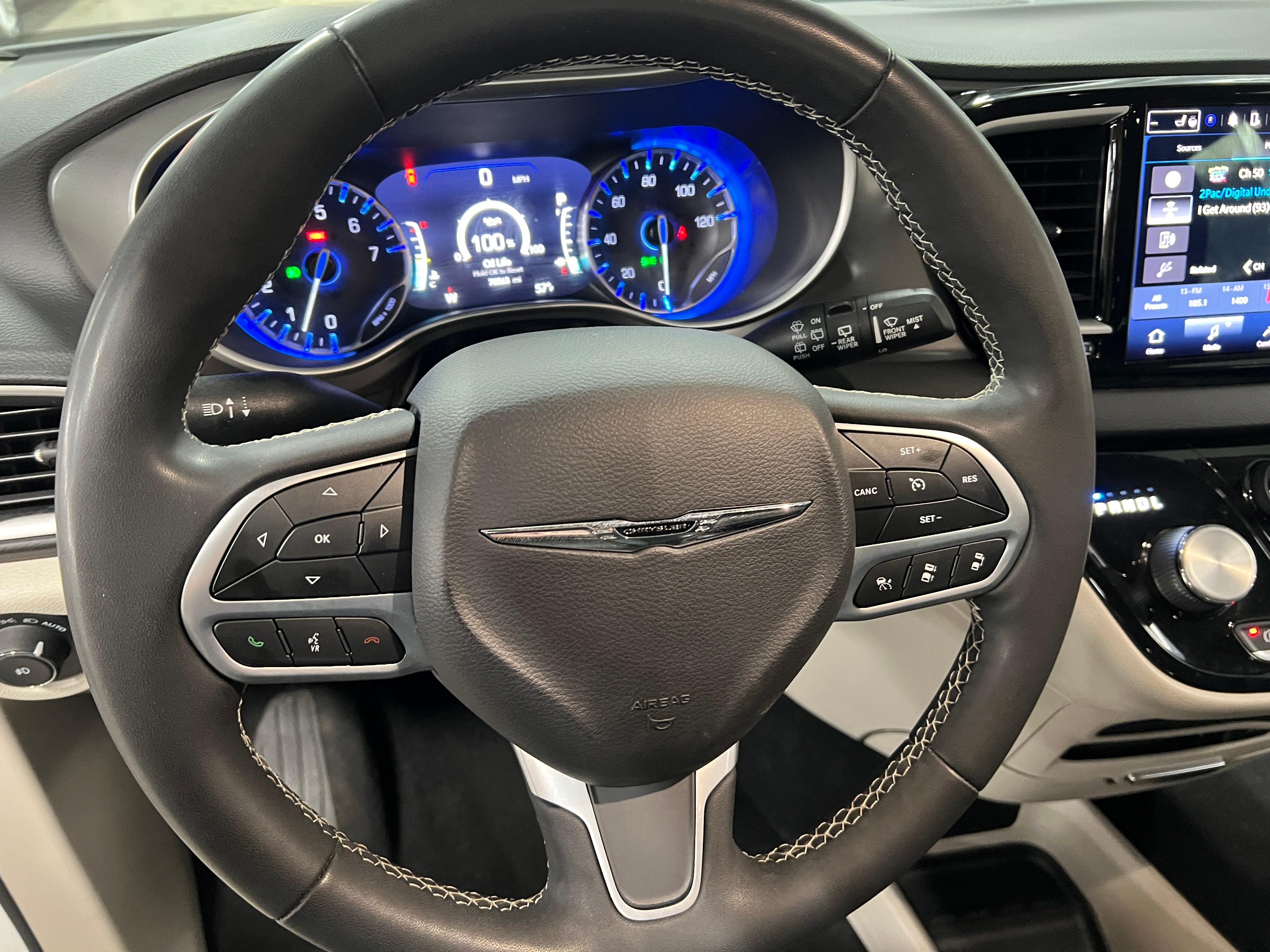 2022 Chrysler Pacifica Touring L 4