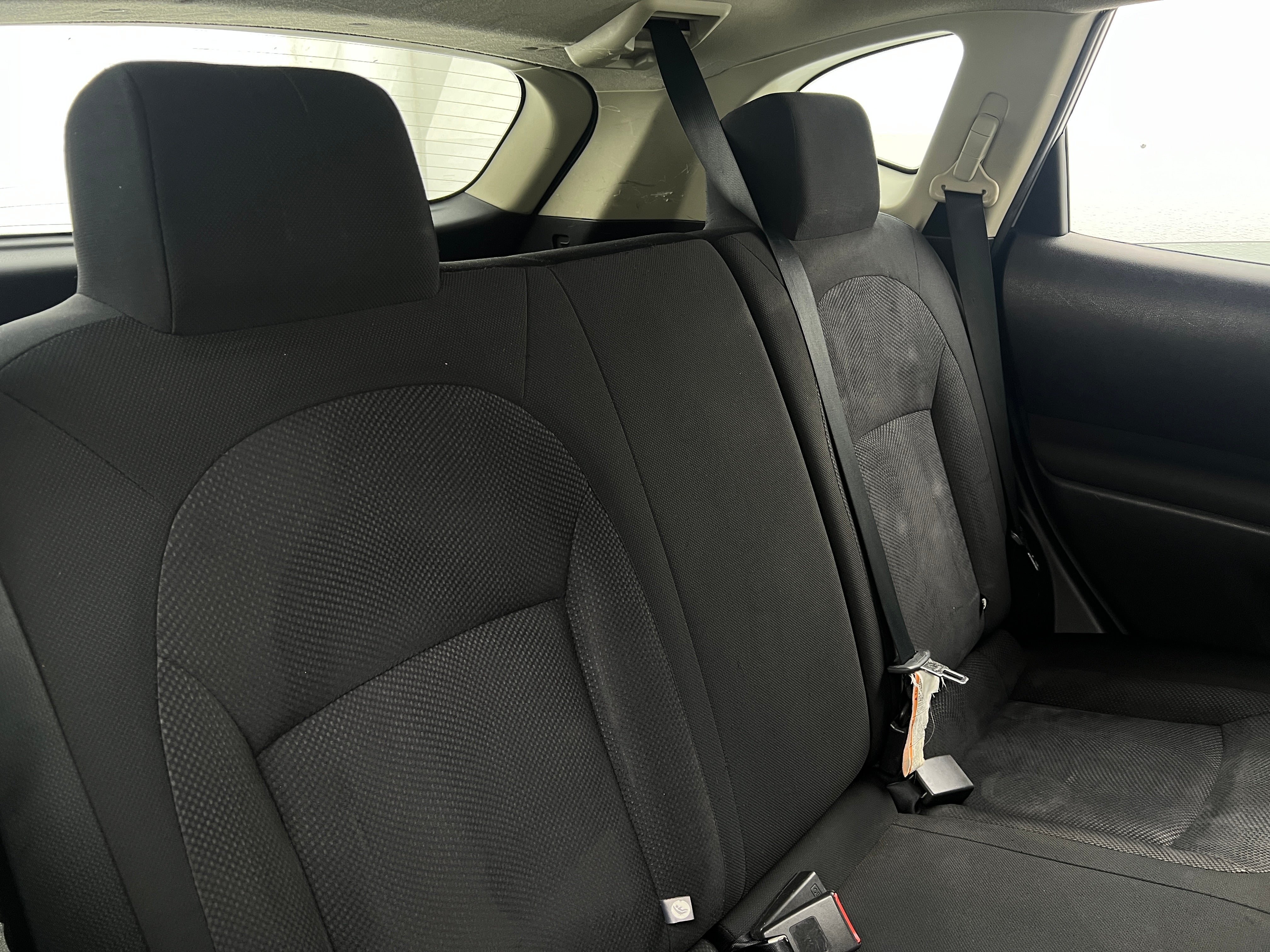 2015 Nissan Rogue S 6