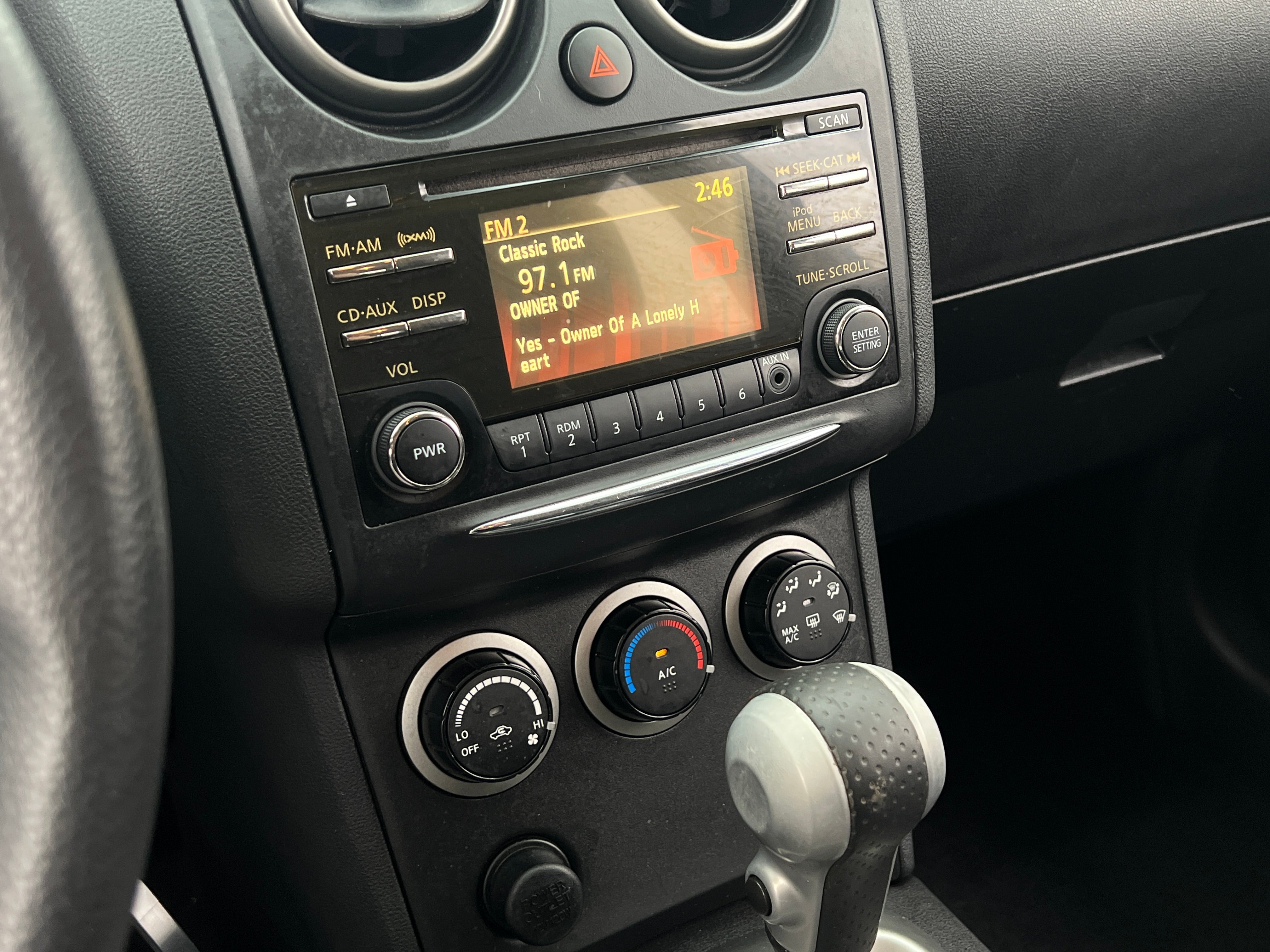 2015 Nissan Rogue S 4