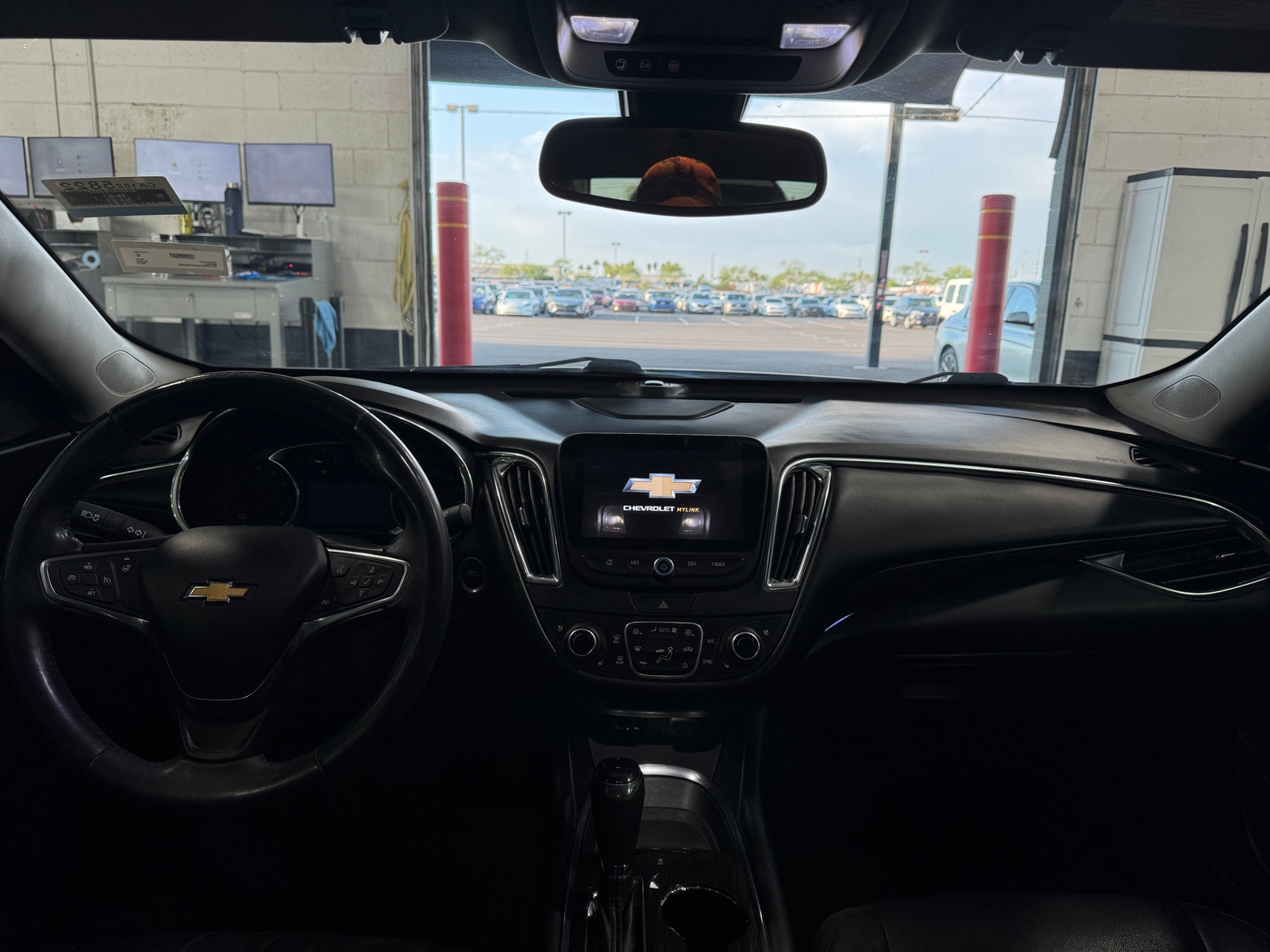 Thumbnail: 2017 Chevrolet Malibu - 3