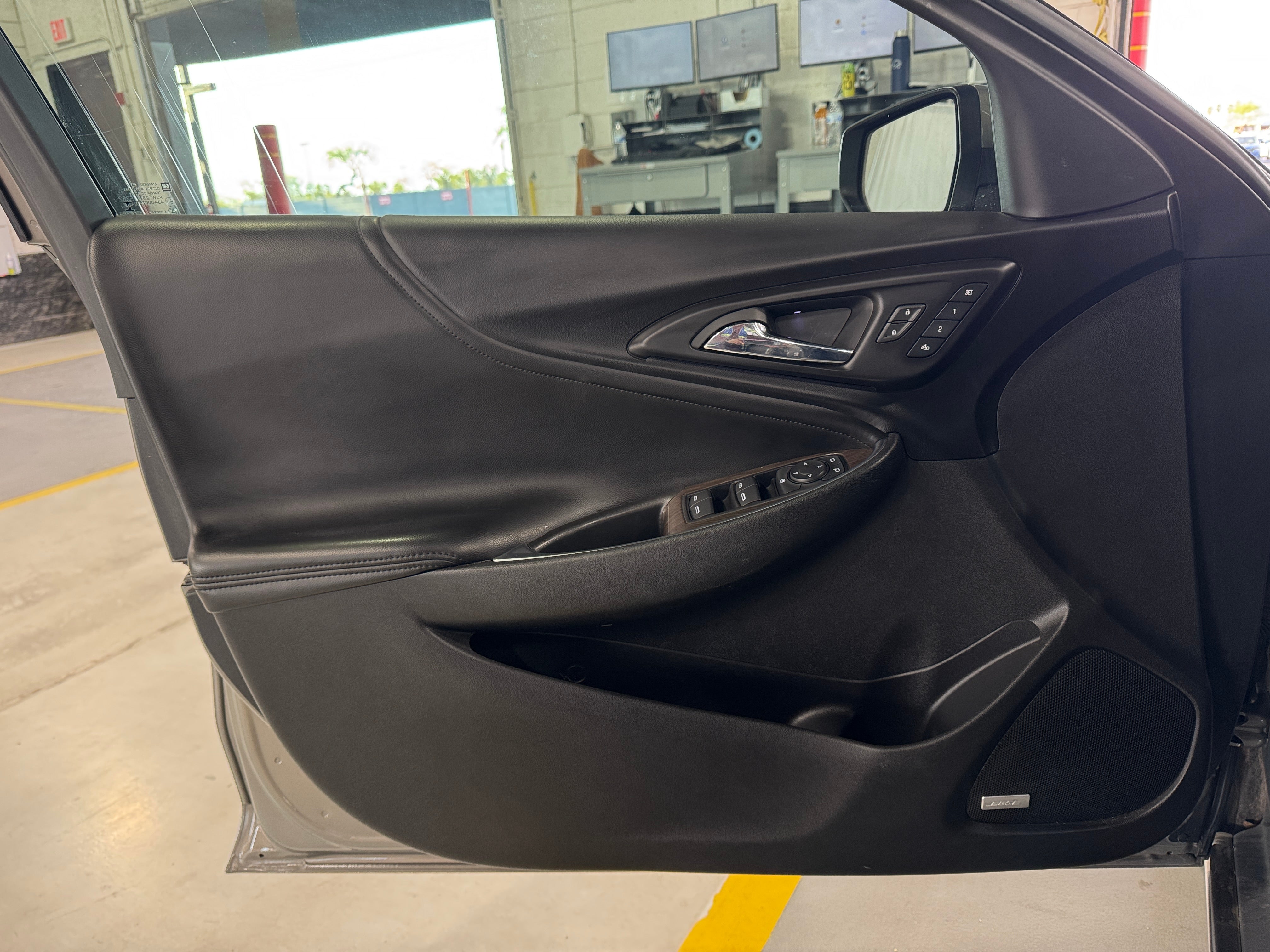 Image 10 of 2017 Chevrolet Malibu Premier
