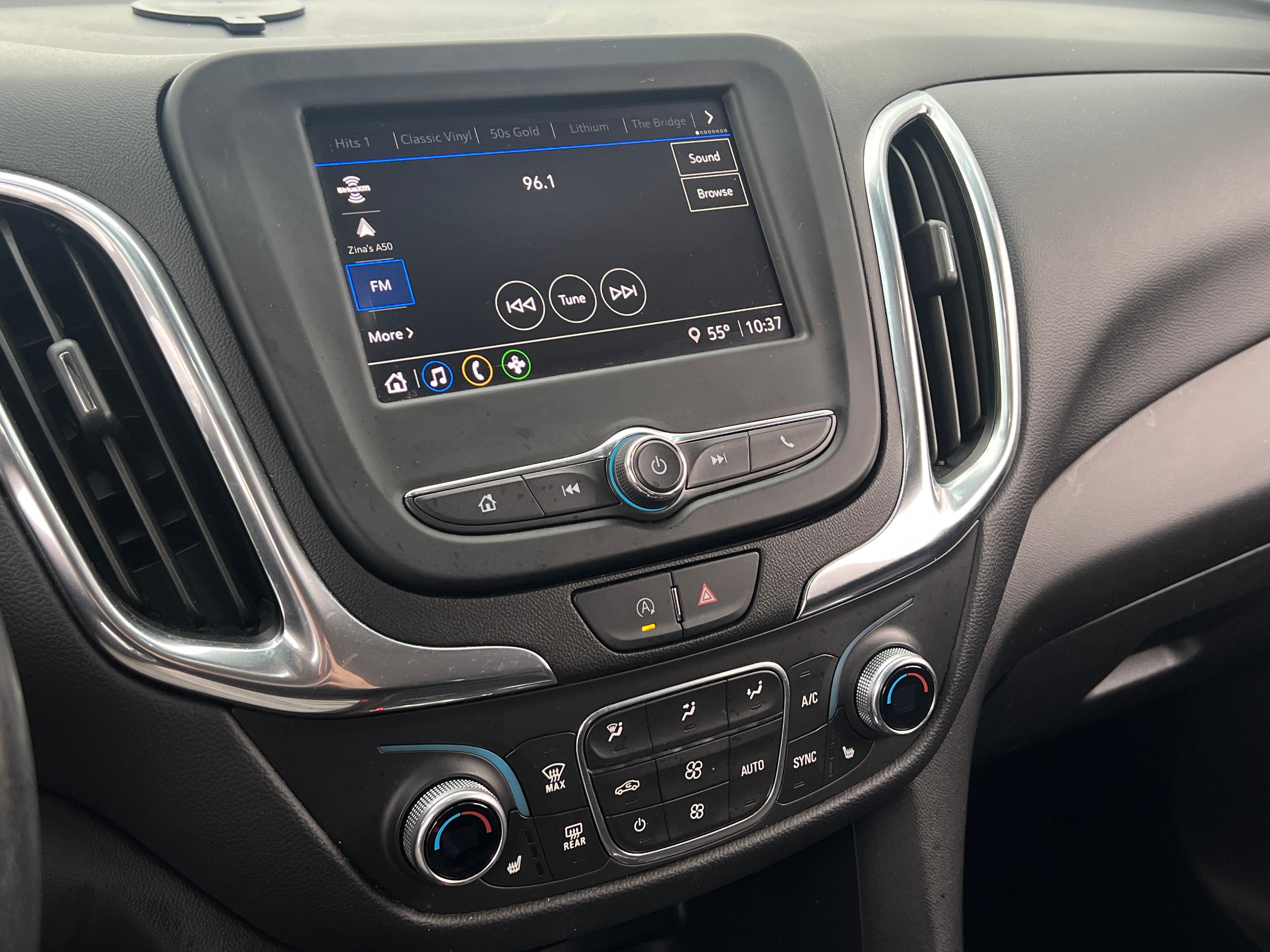 2022 Chevrolet Equinox LT 4