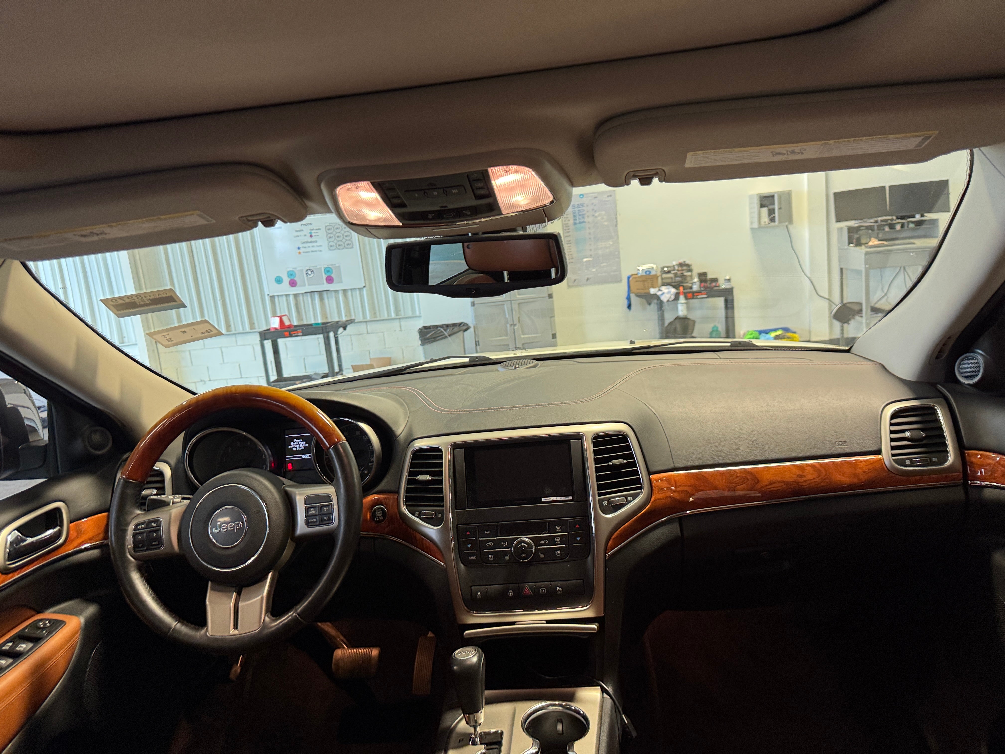 2012 Jeep Grand Cherokee Overland 2