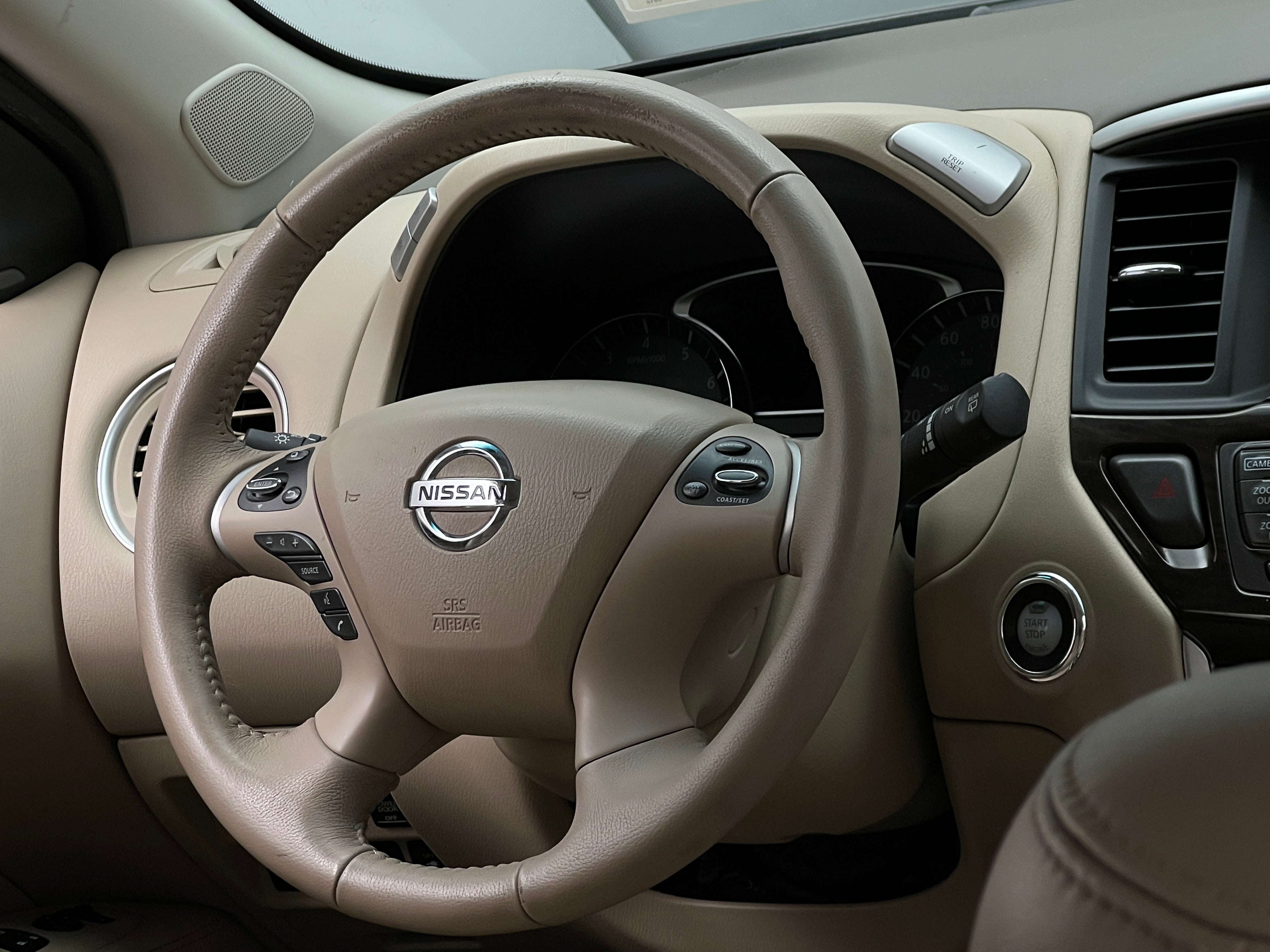 2015 Nissan Pathfinder Platinum 4
