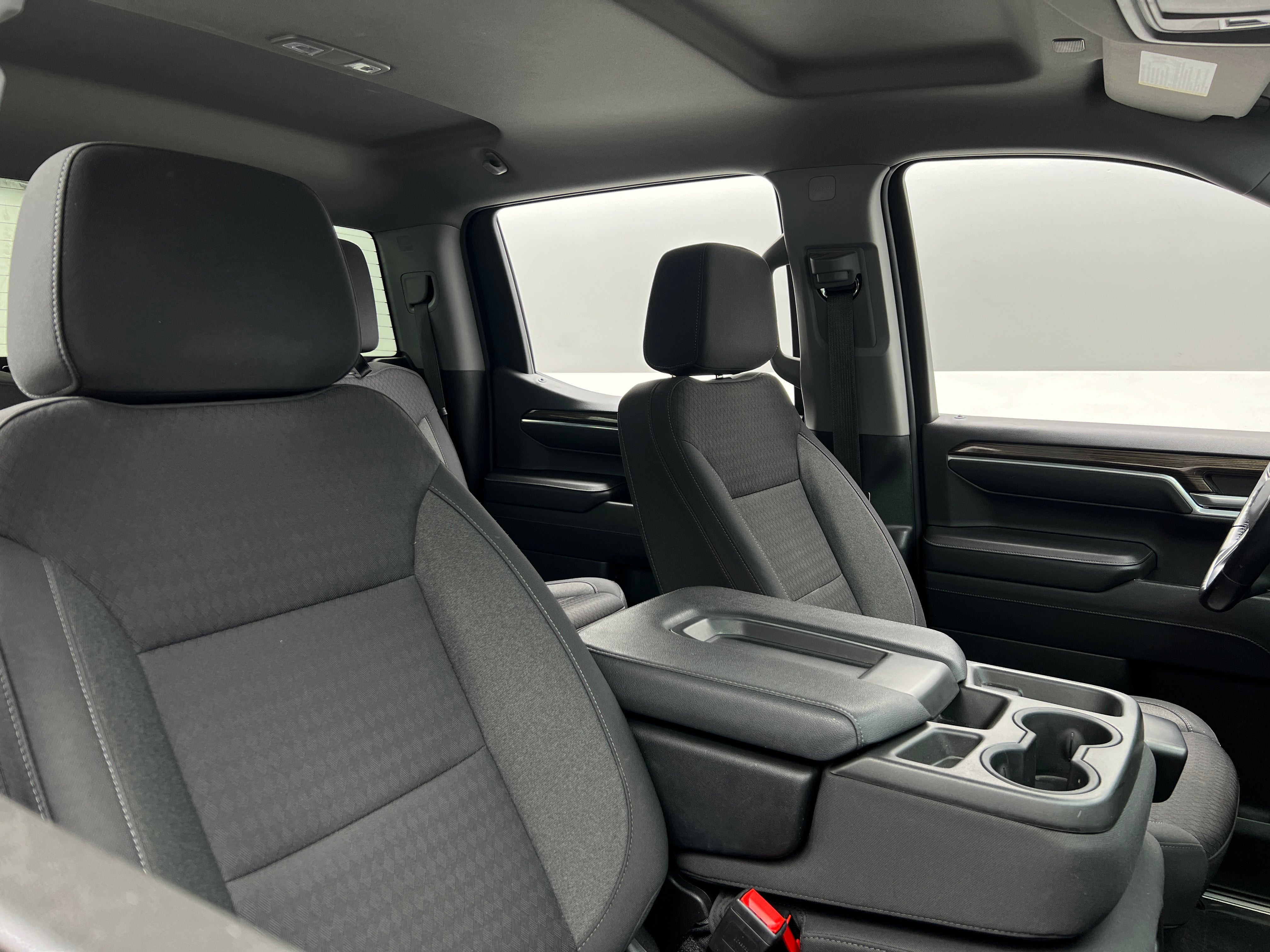 2022 Chevrolet Silverado 1500 LT 2