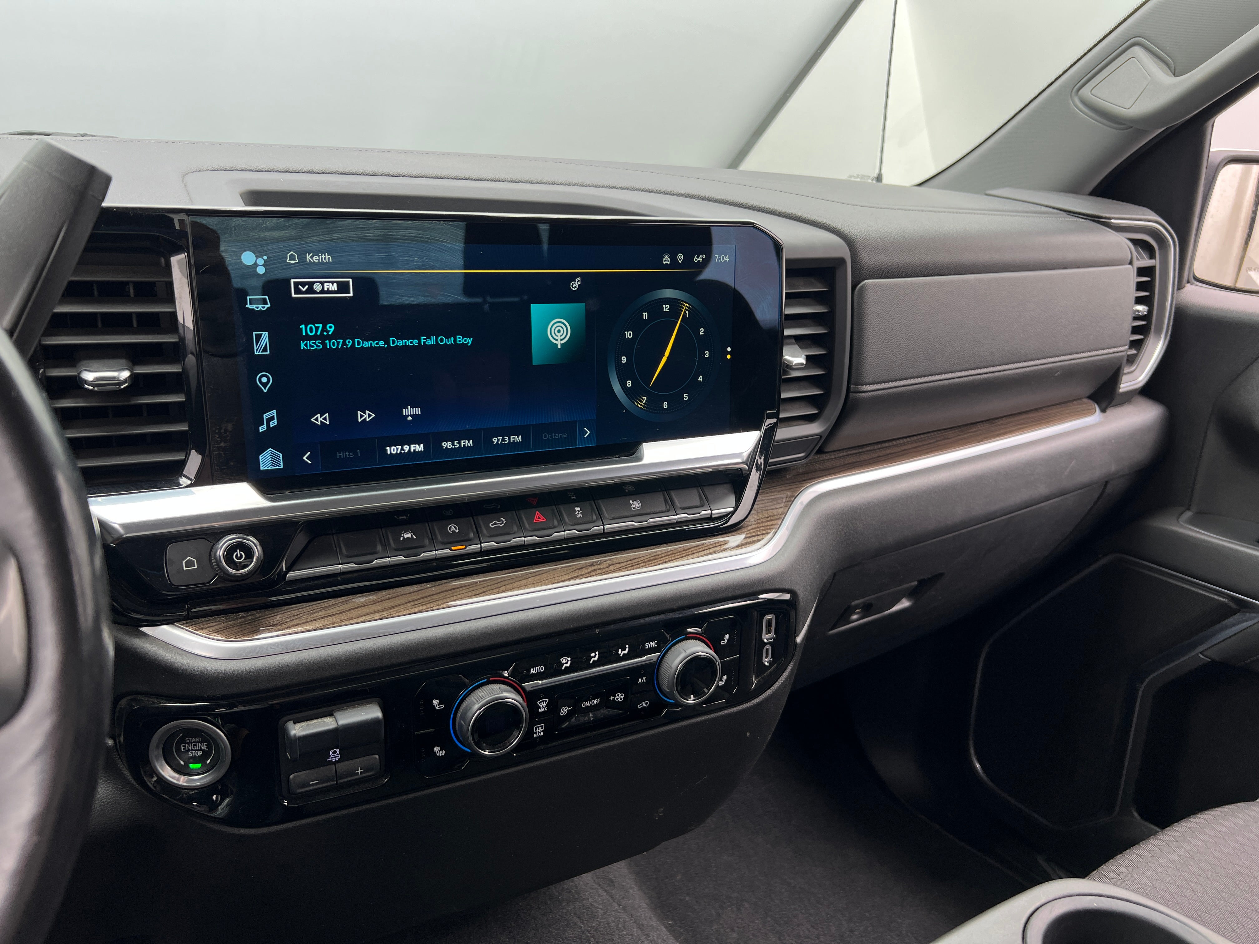 2022 Chevrolet Silverado 1500 LT 4