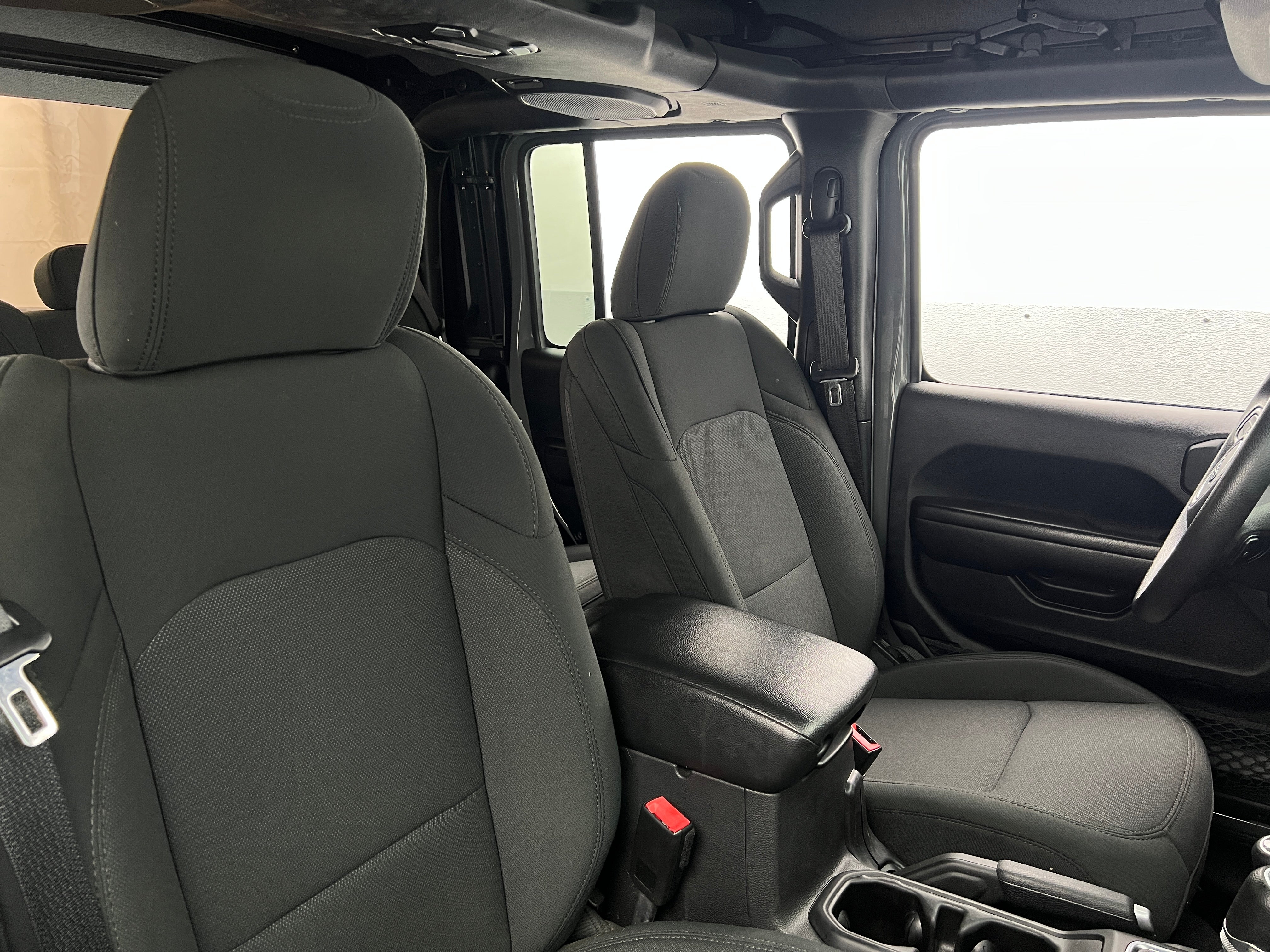 2021 Jeep Gladiator Sport 2