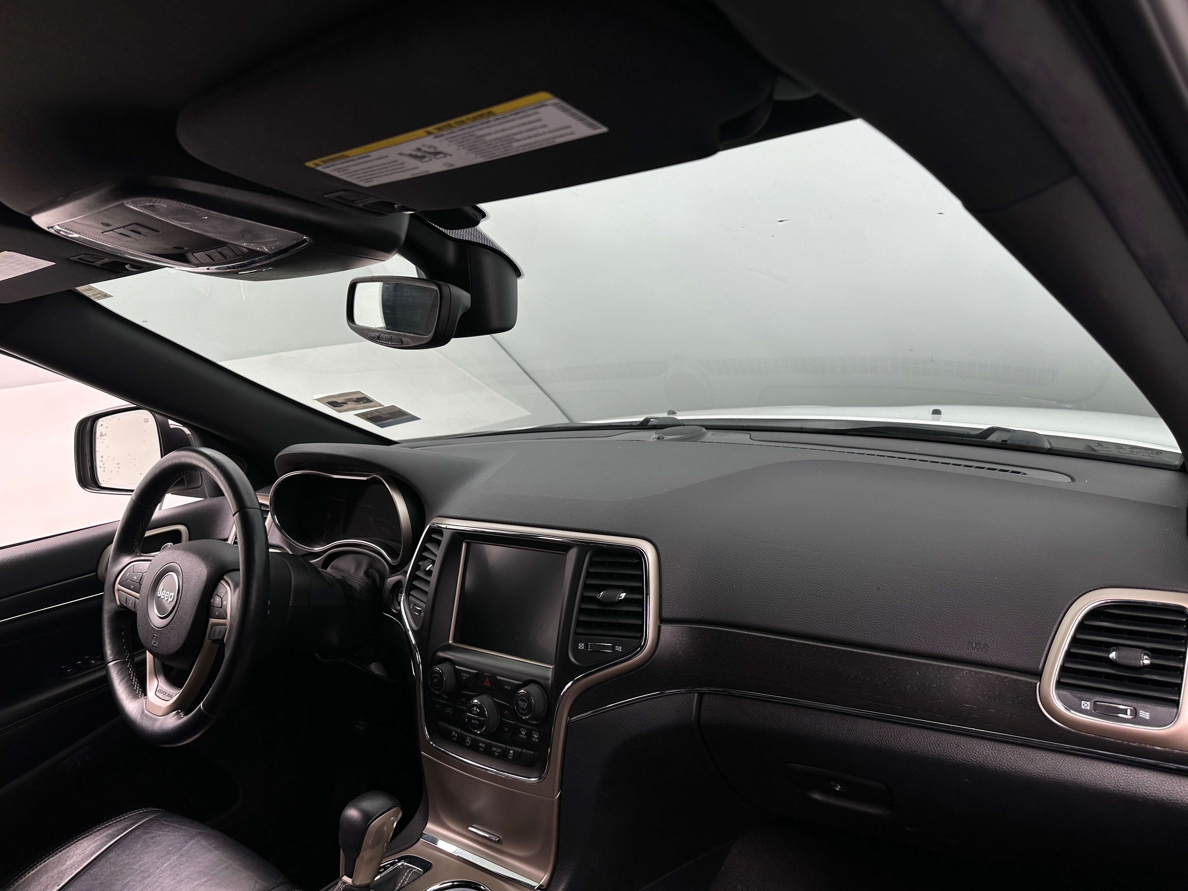 2017 Jeep Grand Cherokee Limited Edition 2